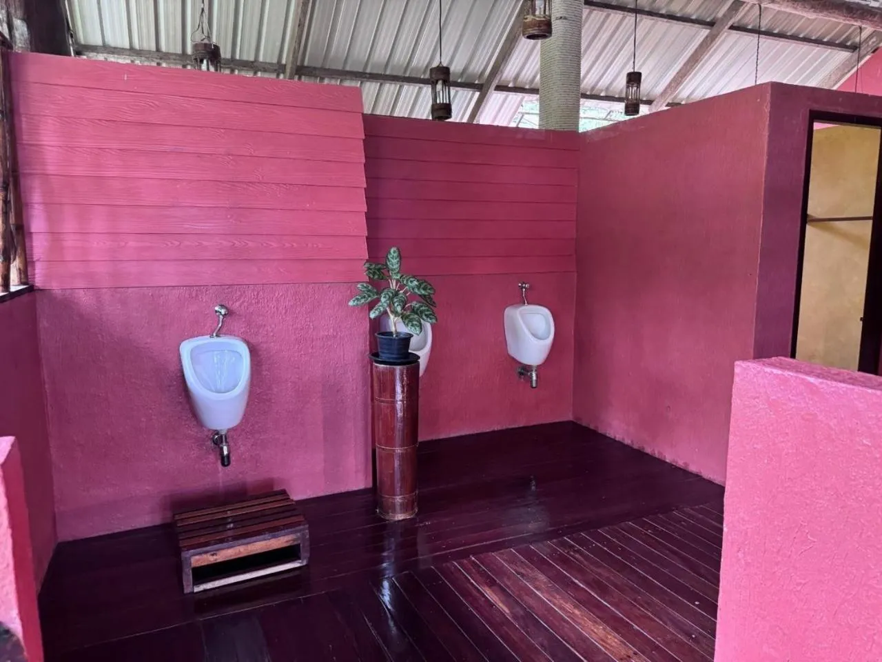 Property building in Sawasdee Lagoon Camping & Restaurant