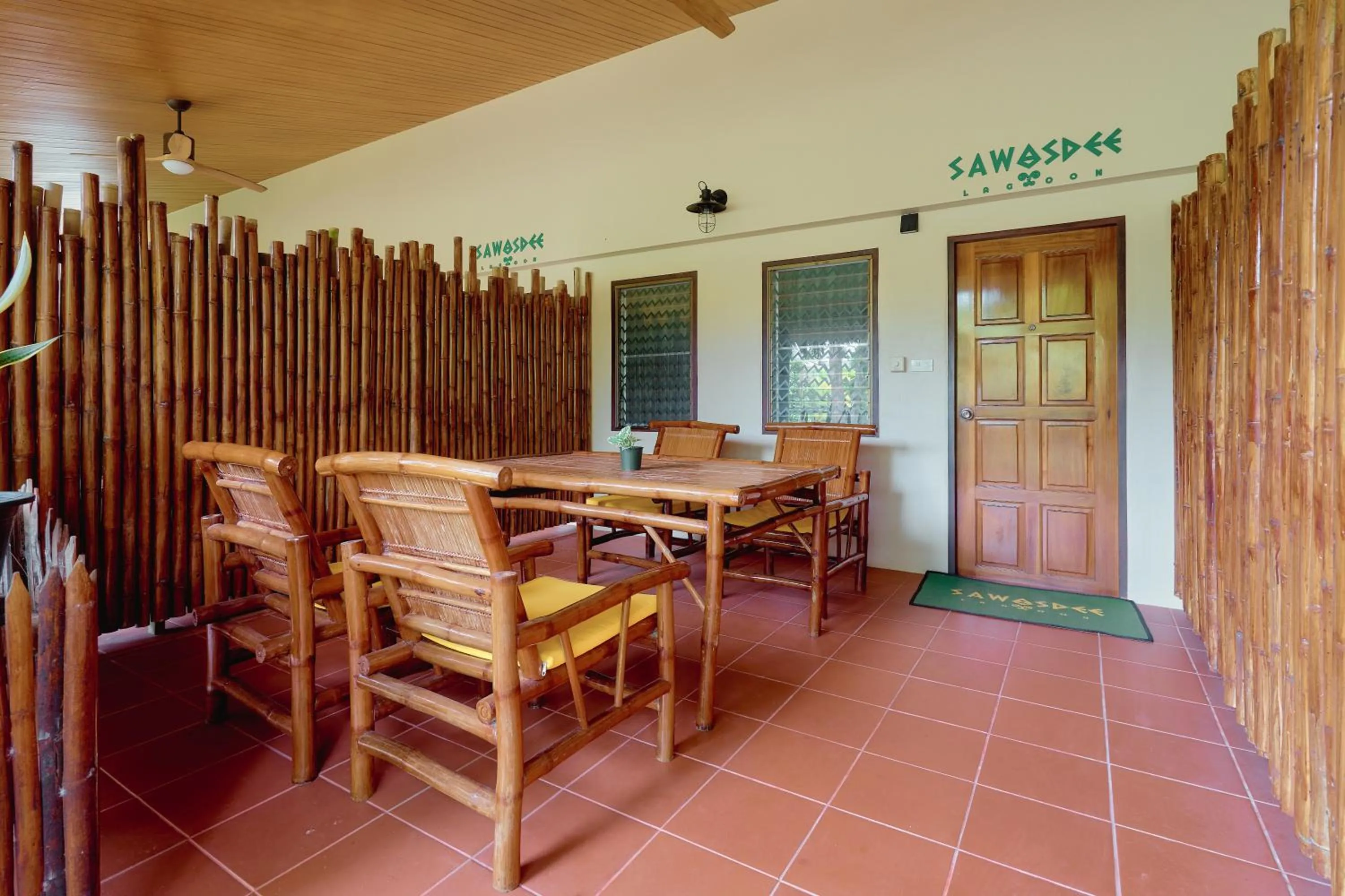 Area and facilities in Sawasdee Lagoon Camping & Restaurant