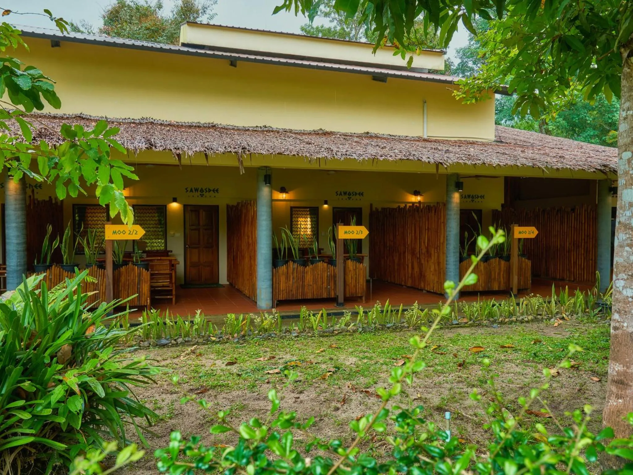 Garden in Sawasdee Lagoon Camping & Restaurant