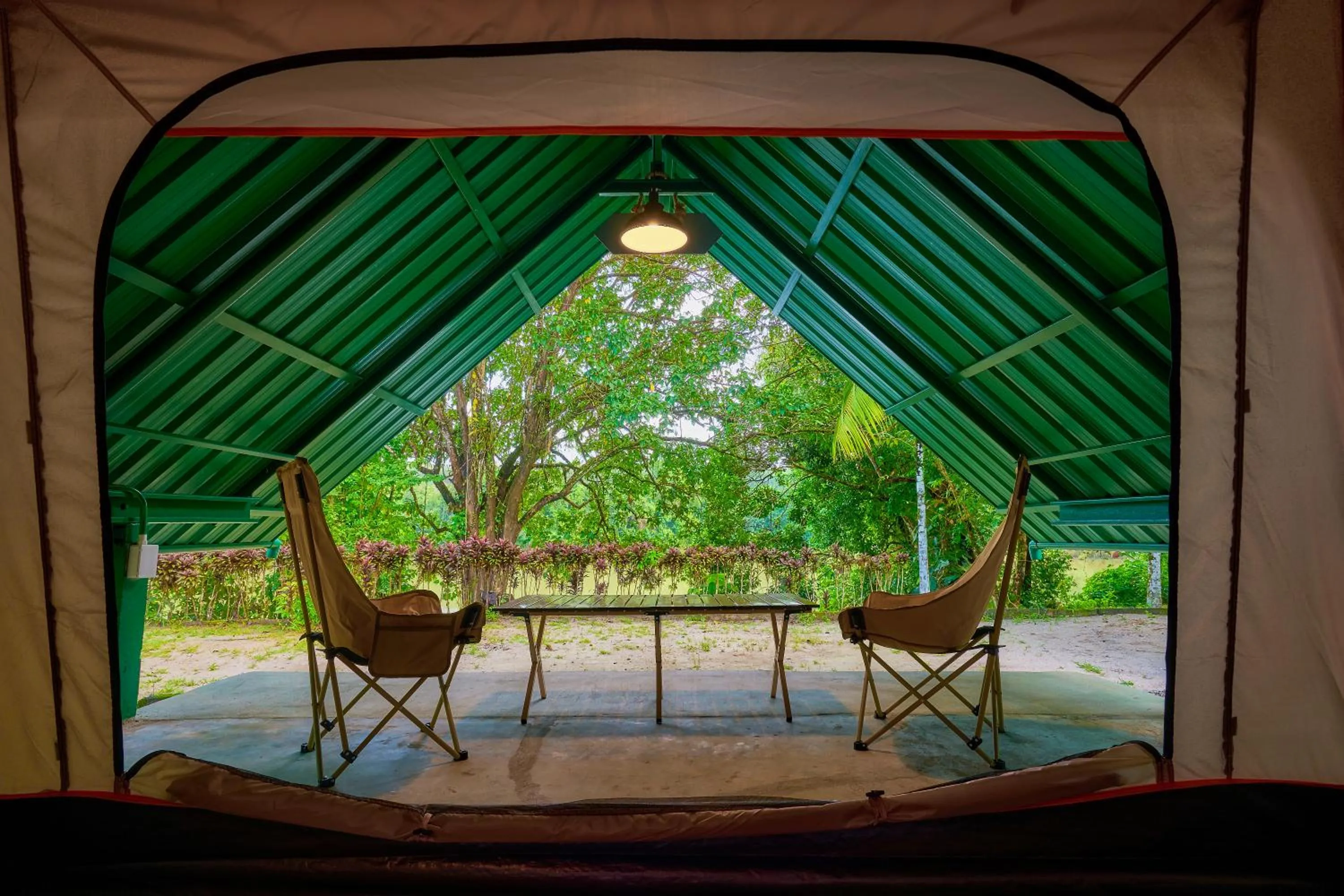 Seating area in Sawasdee Lagoon Camping & Restaurant