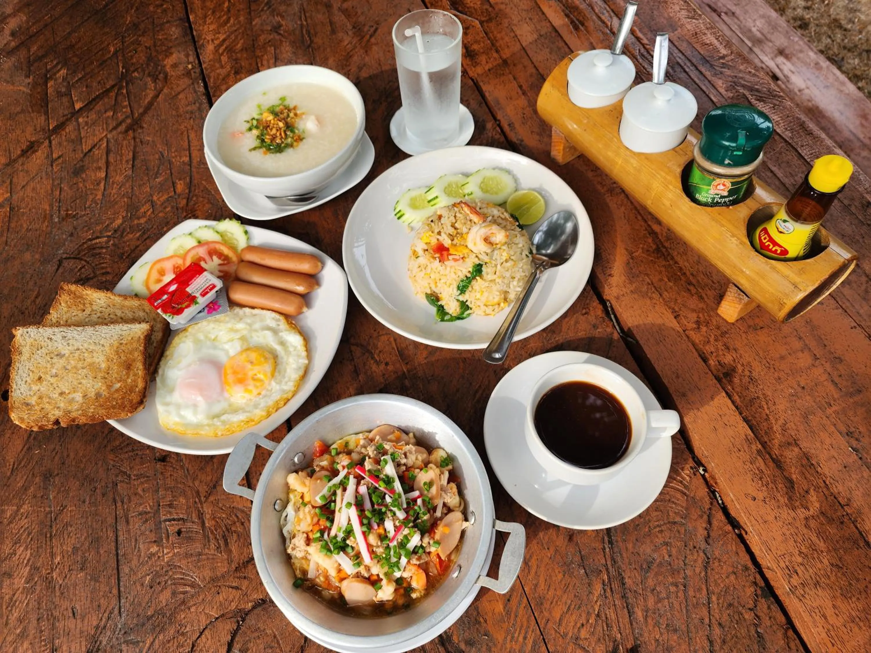 Food and drinks in Sawasdee Lagoon Camping & Restaurant