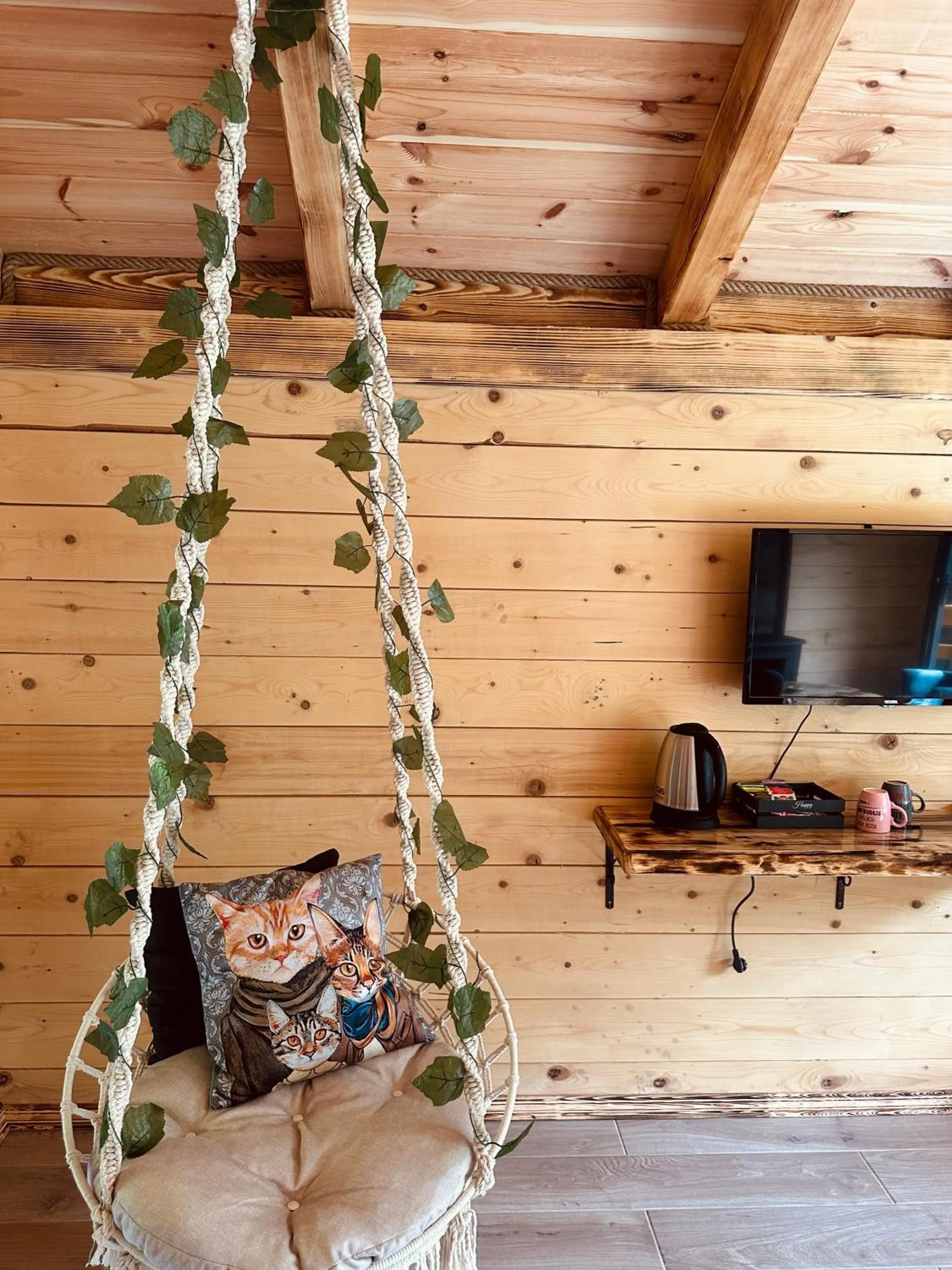 Communal lounge/ TV room in Maysa Suit Bungalov