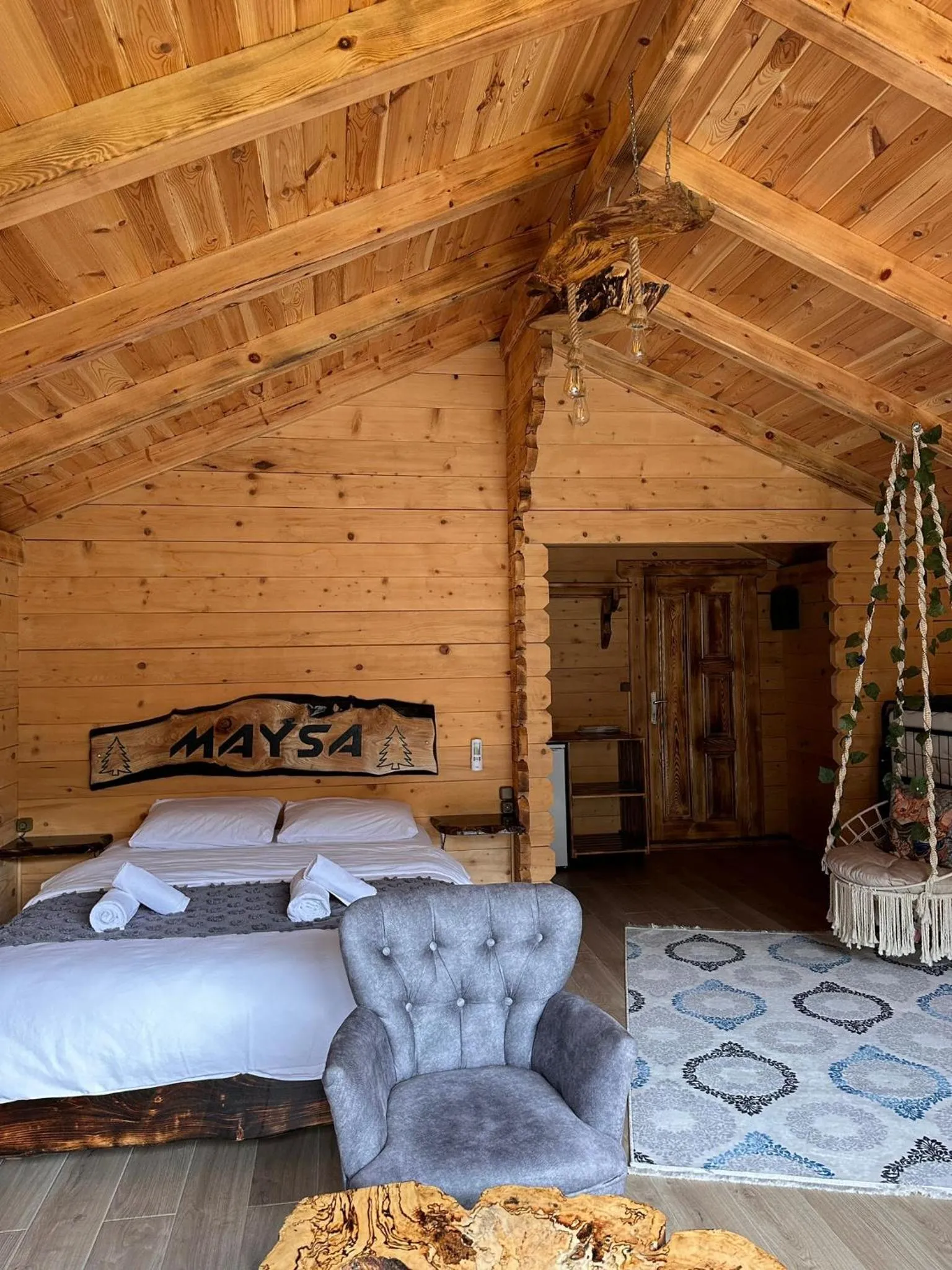 Photo of the whole room, Bed in Maysa Suit Bungalov