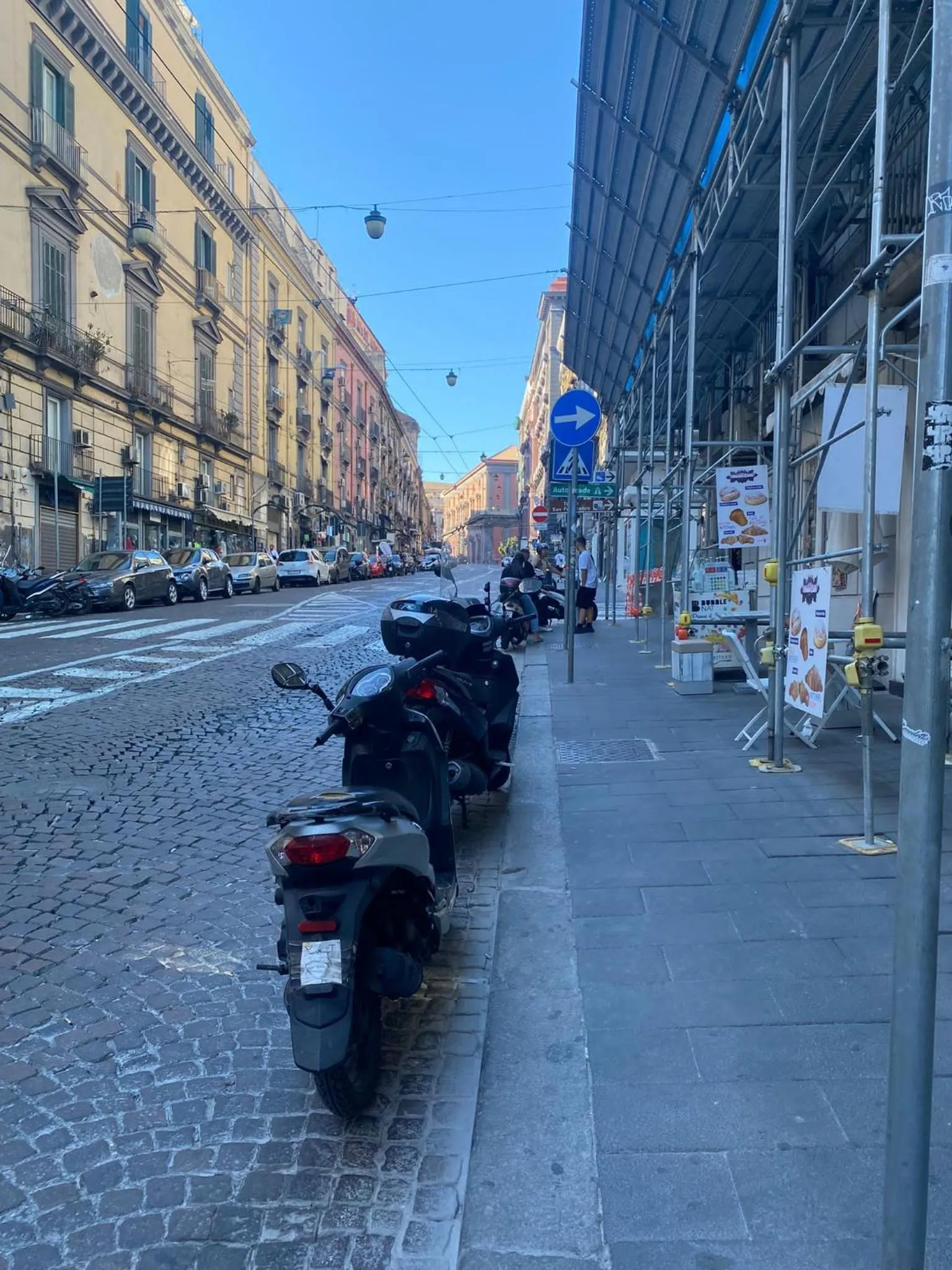 Neighborhood in Maison Dante