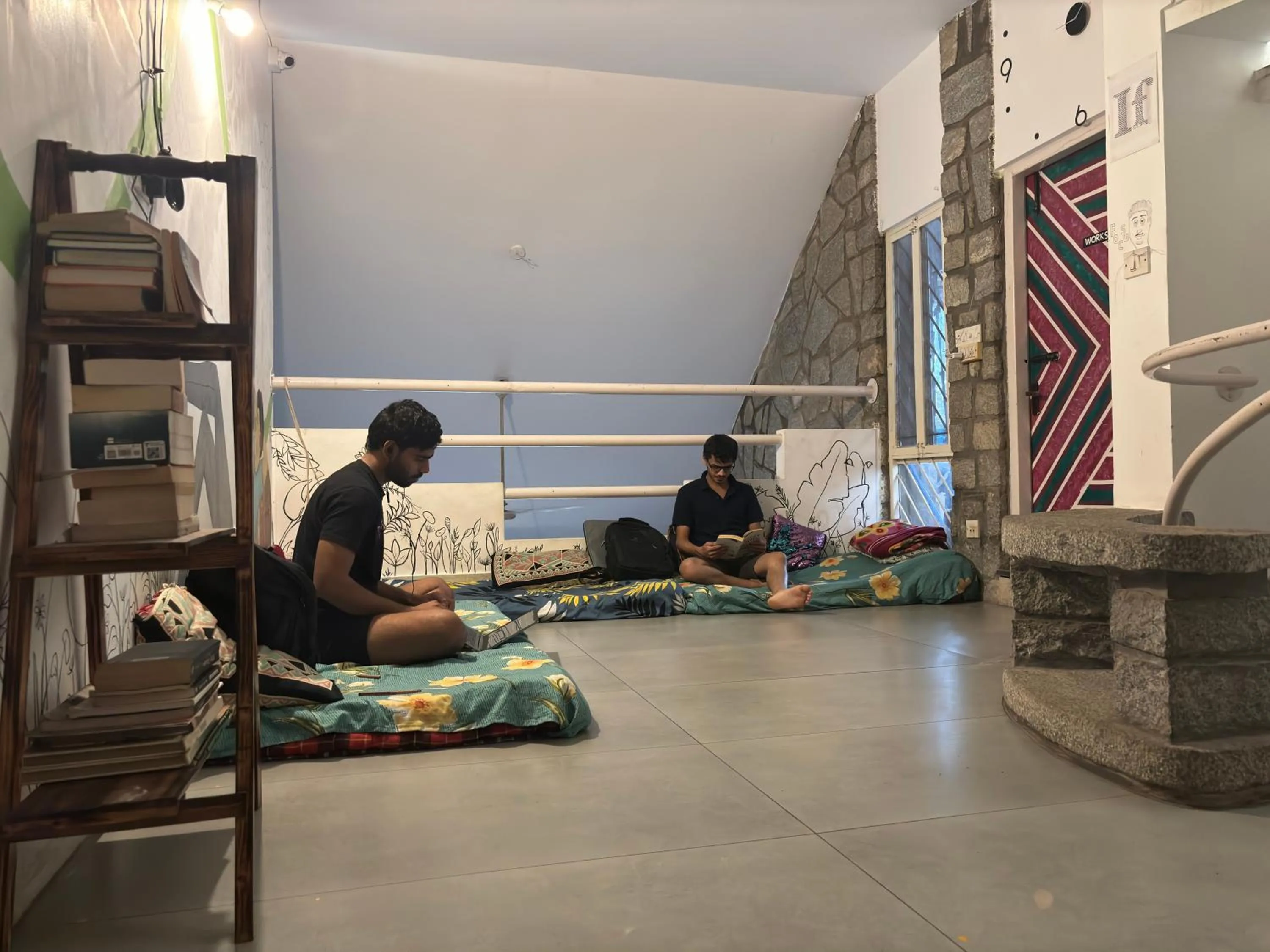 Living room in BYOC Hostels - Indiranagar