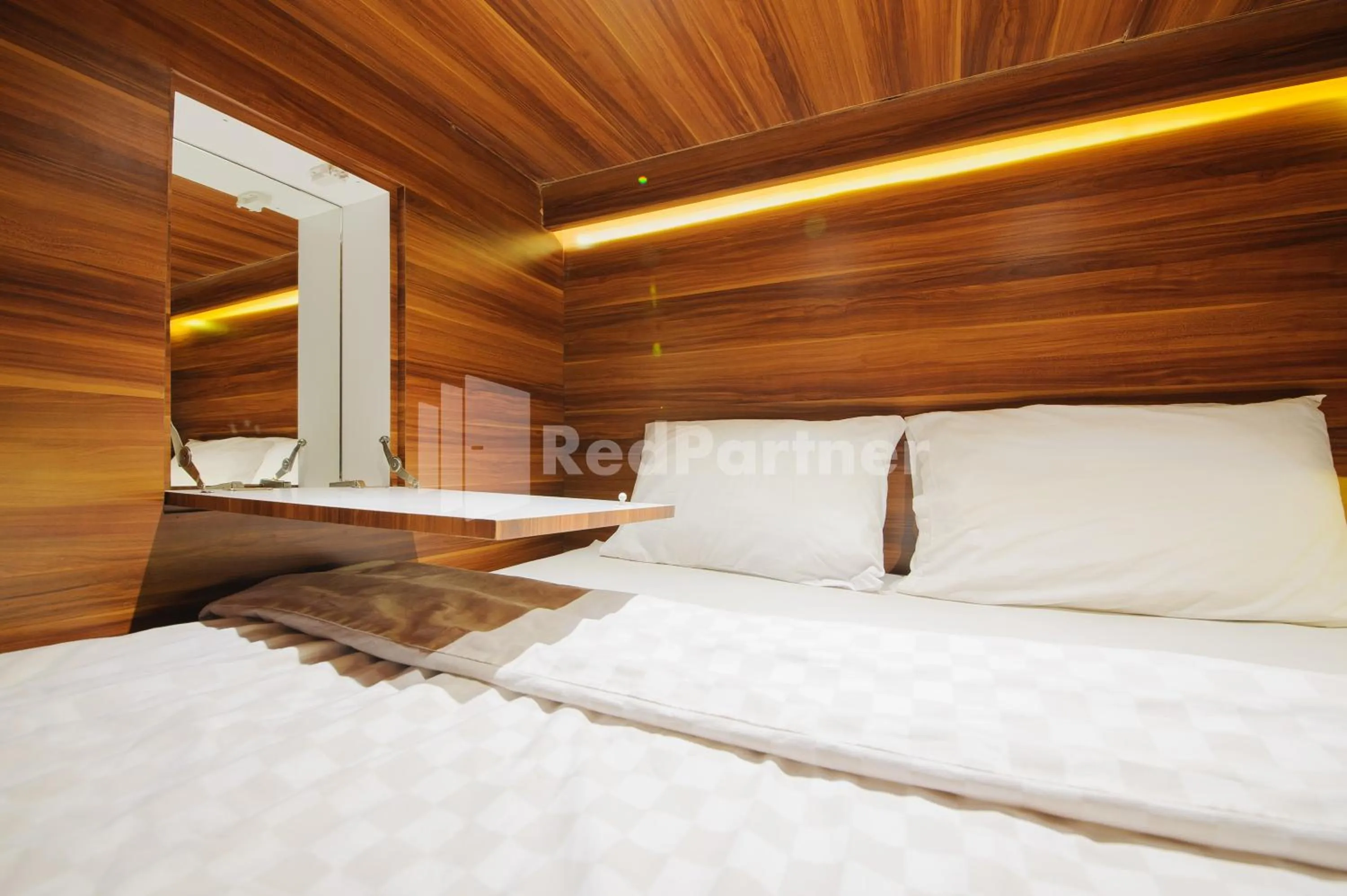 Bedroom, Bed in Ketje Luxury Capsule Mitra RedDoorz