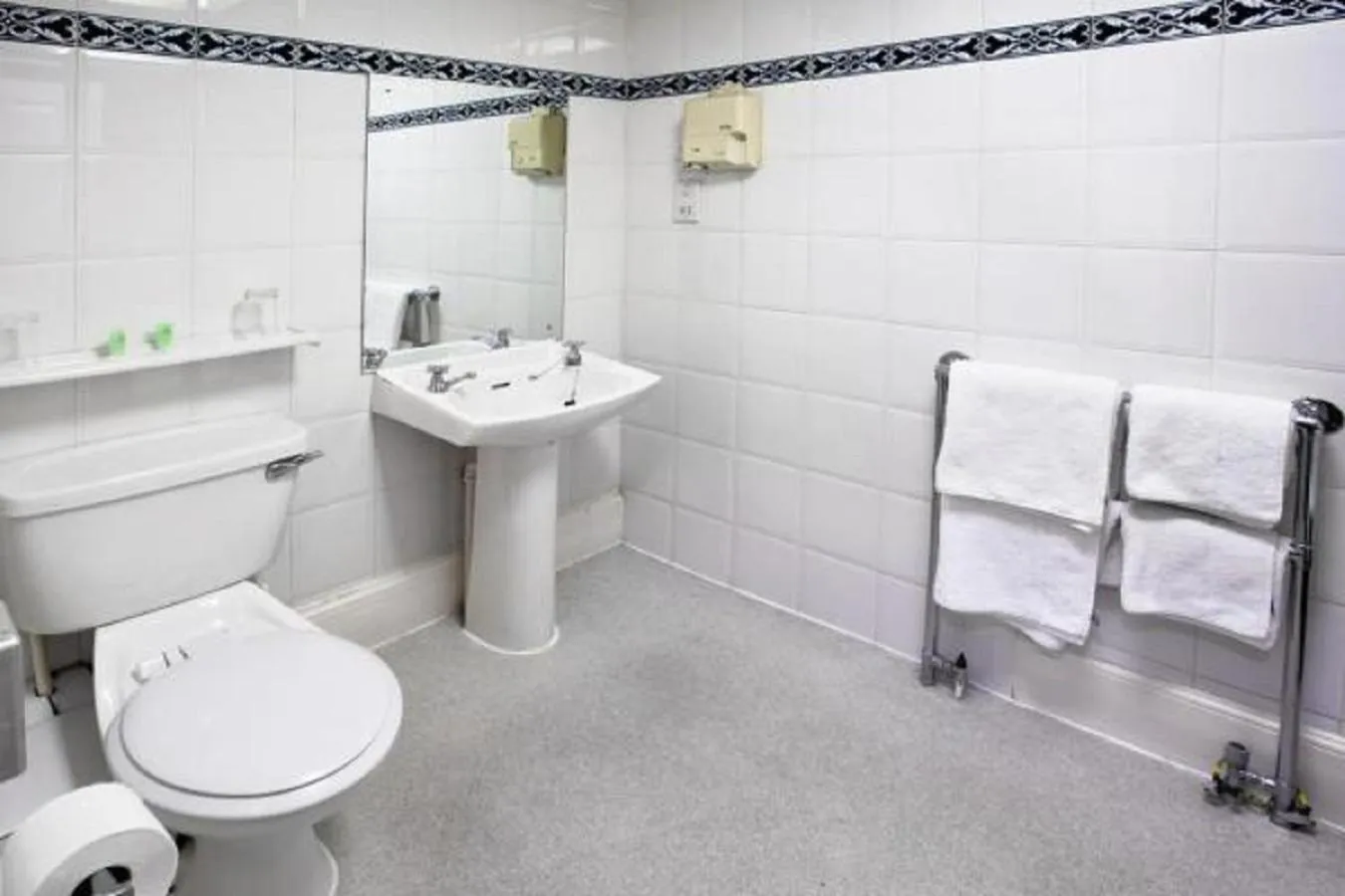 Toilet in North Stafford Hotel