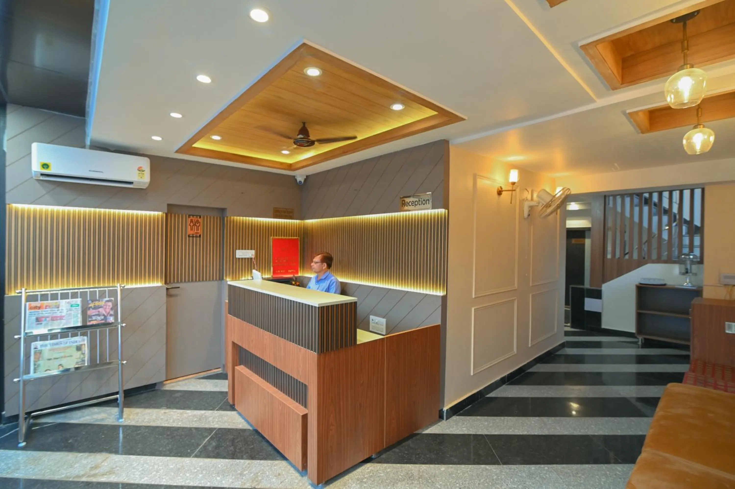 Lobby or reception in Hotel Swagat Suites