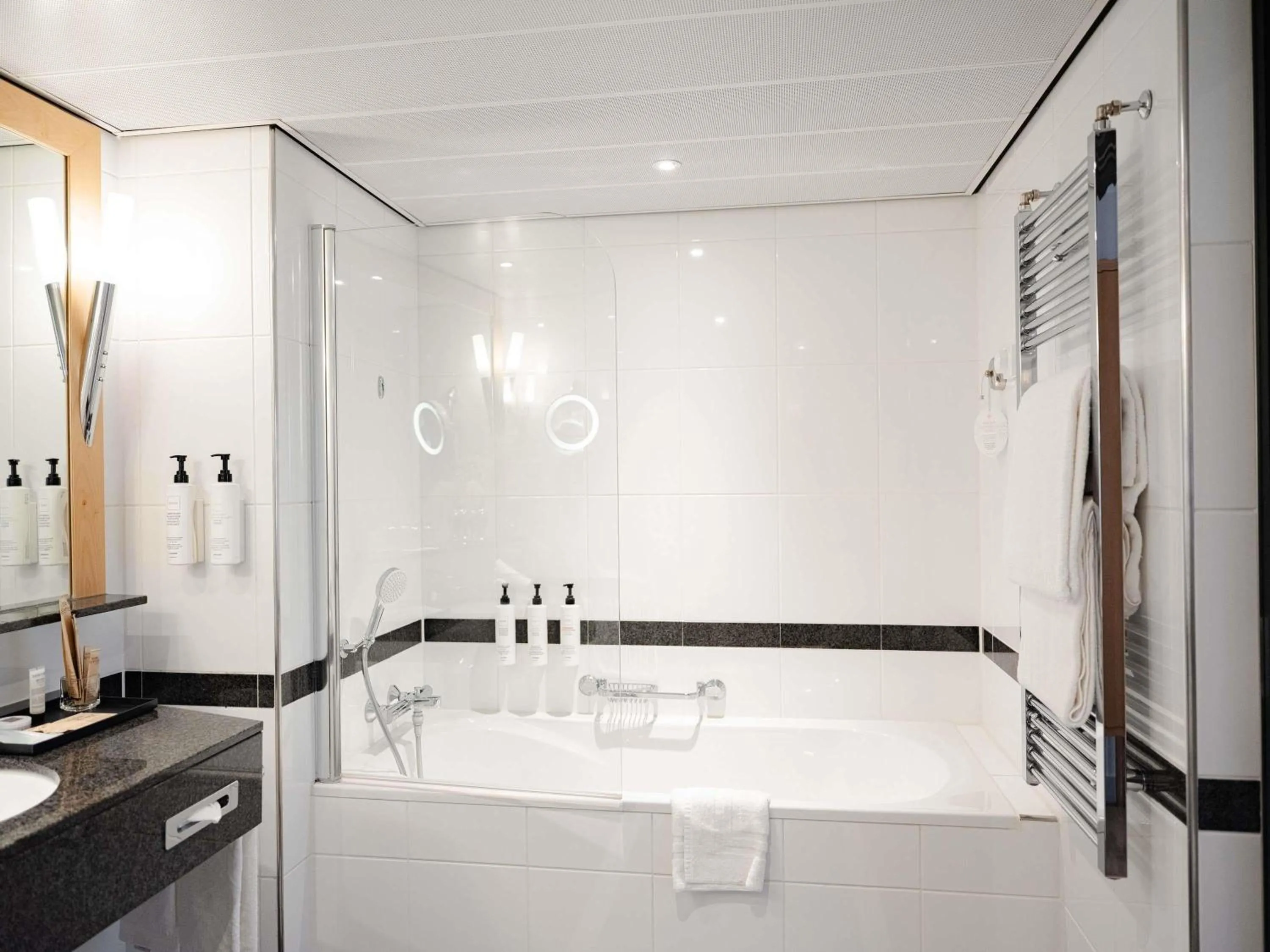 Bedroom in Swissôtel Amsterdam