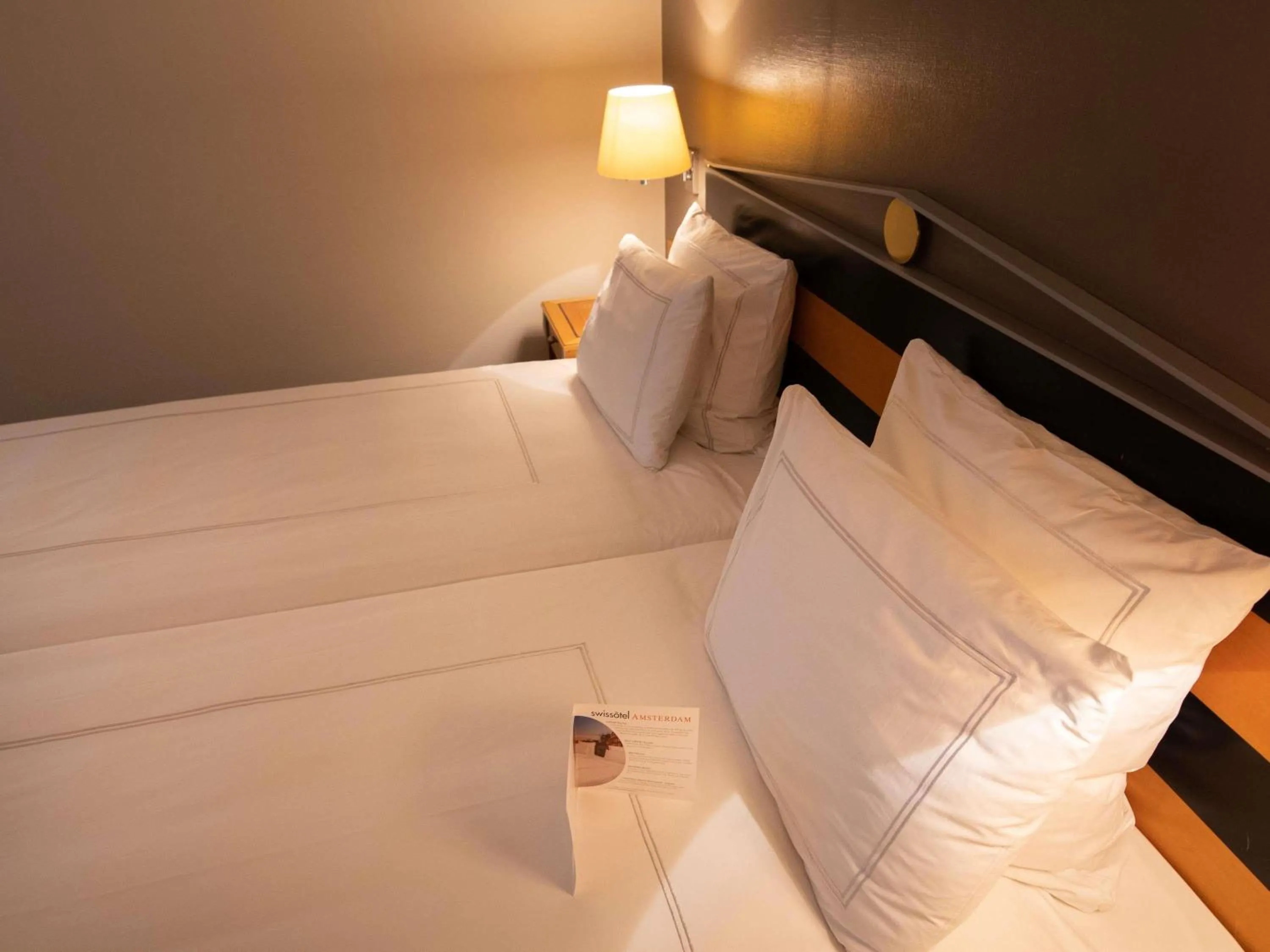 Bedroom, Bed in Swissôtel Amsterdam