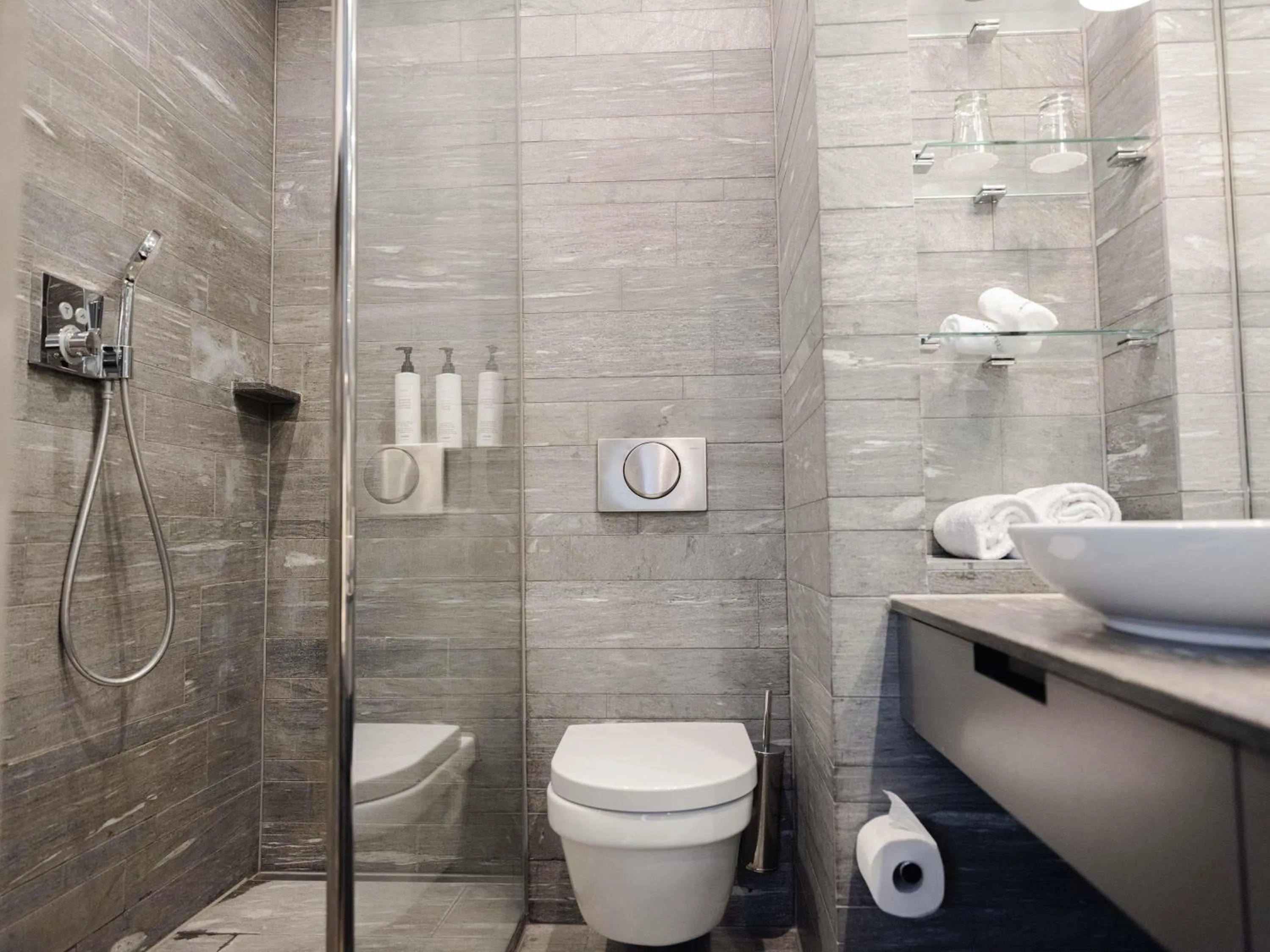 Bedroom in Swissôtel Amsterdam