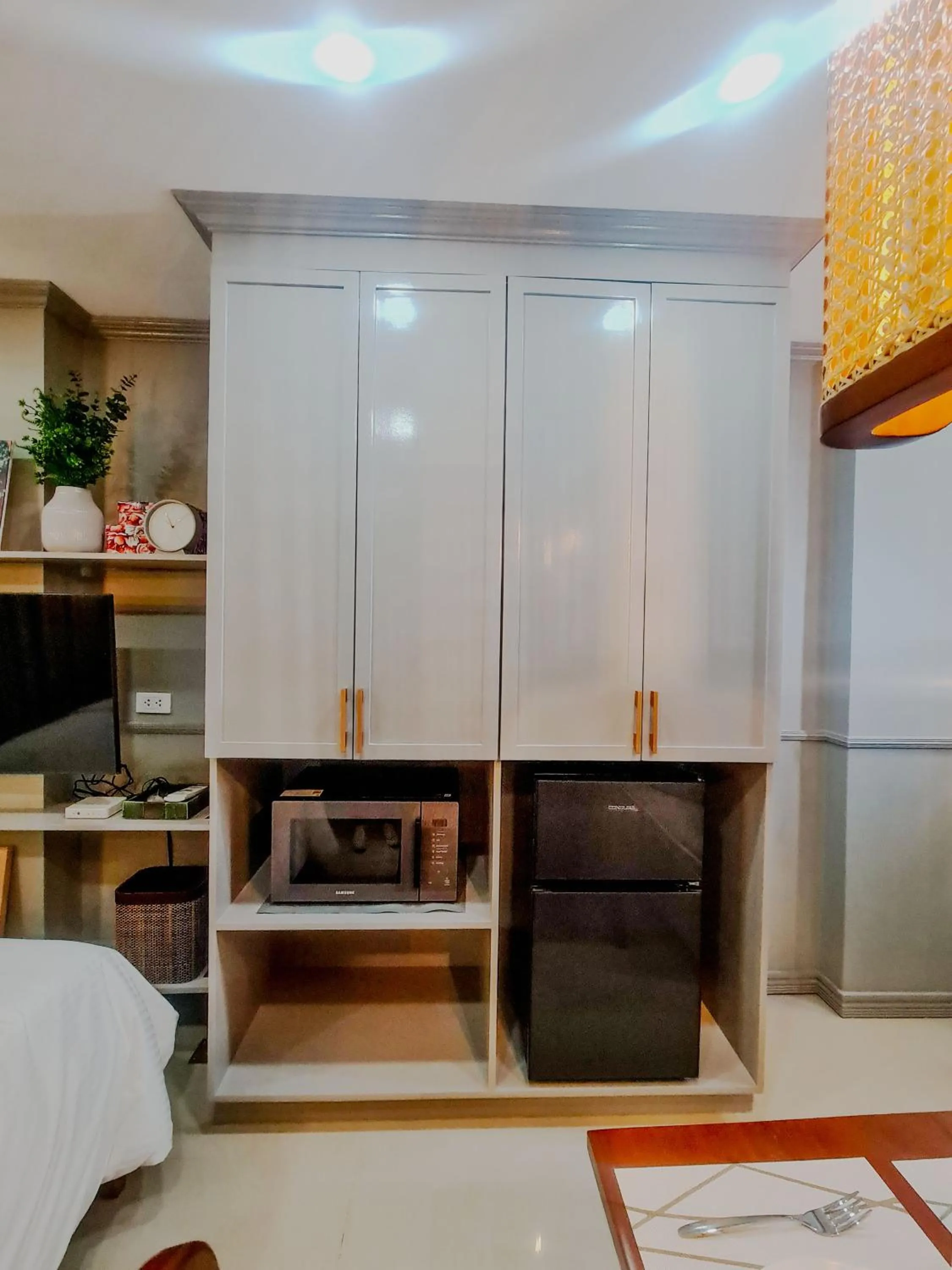 wardrobe in 503 One Pontefino Towers