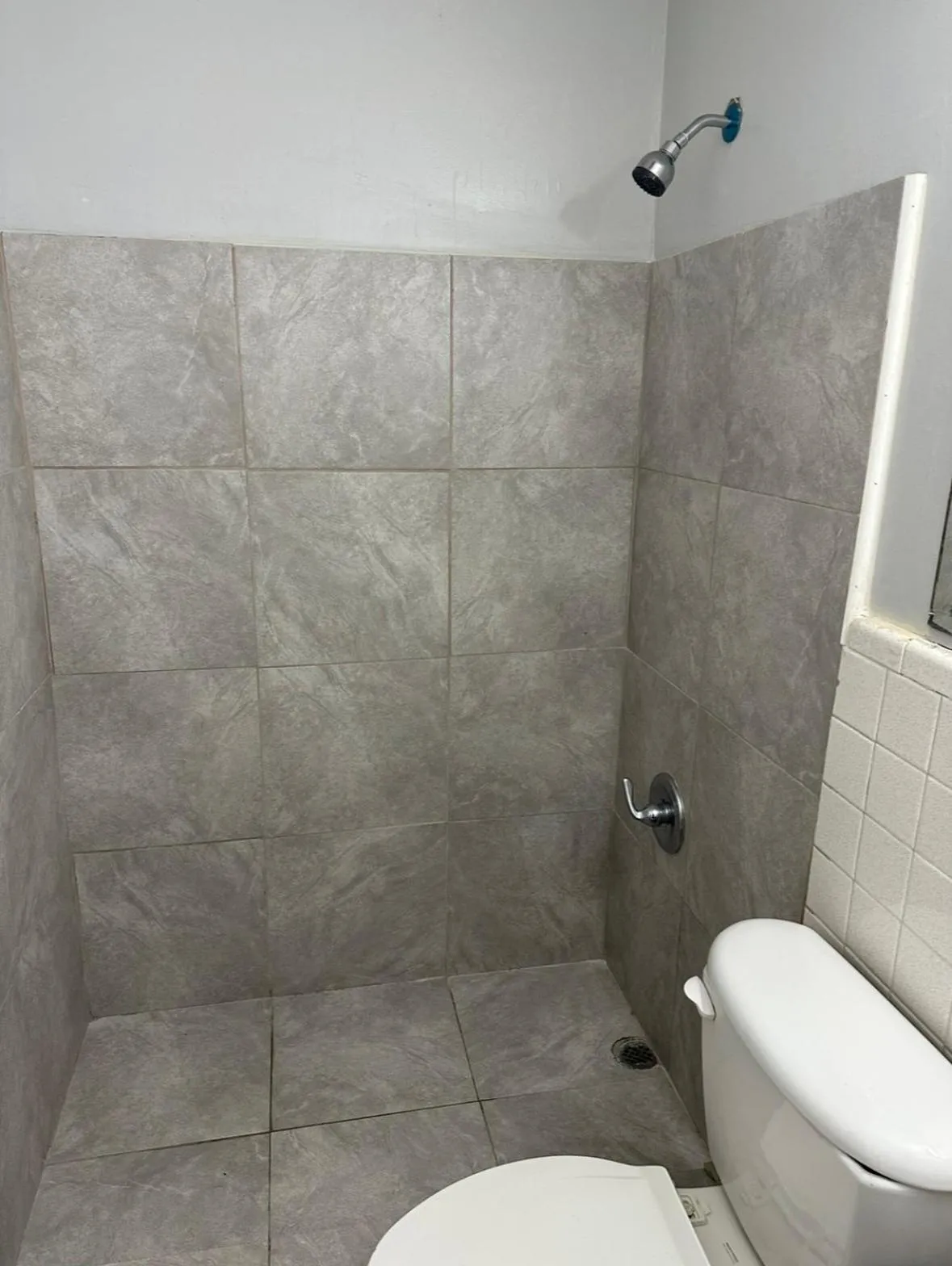 Bathroom in Travel Inn Montgomery AL