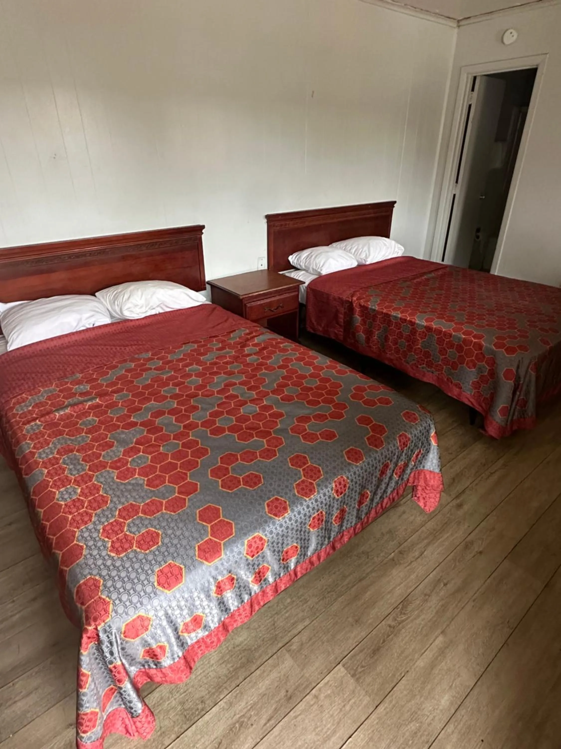 Bedroom in Travel Inn Montgomery AL