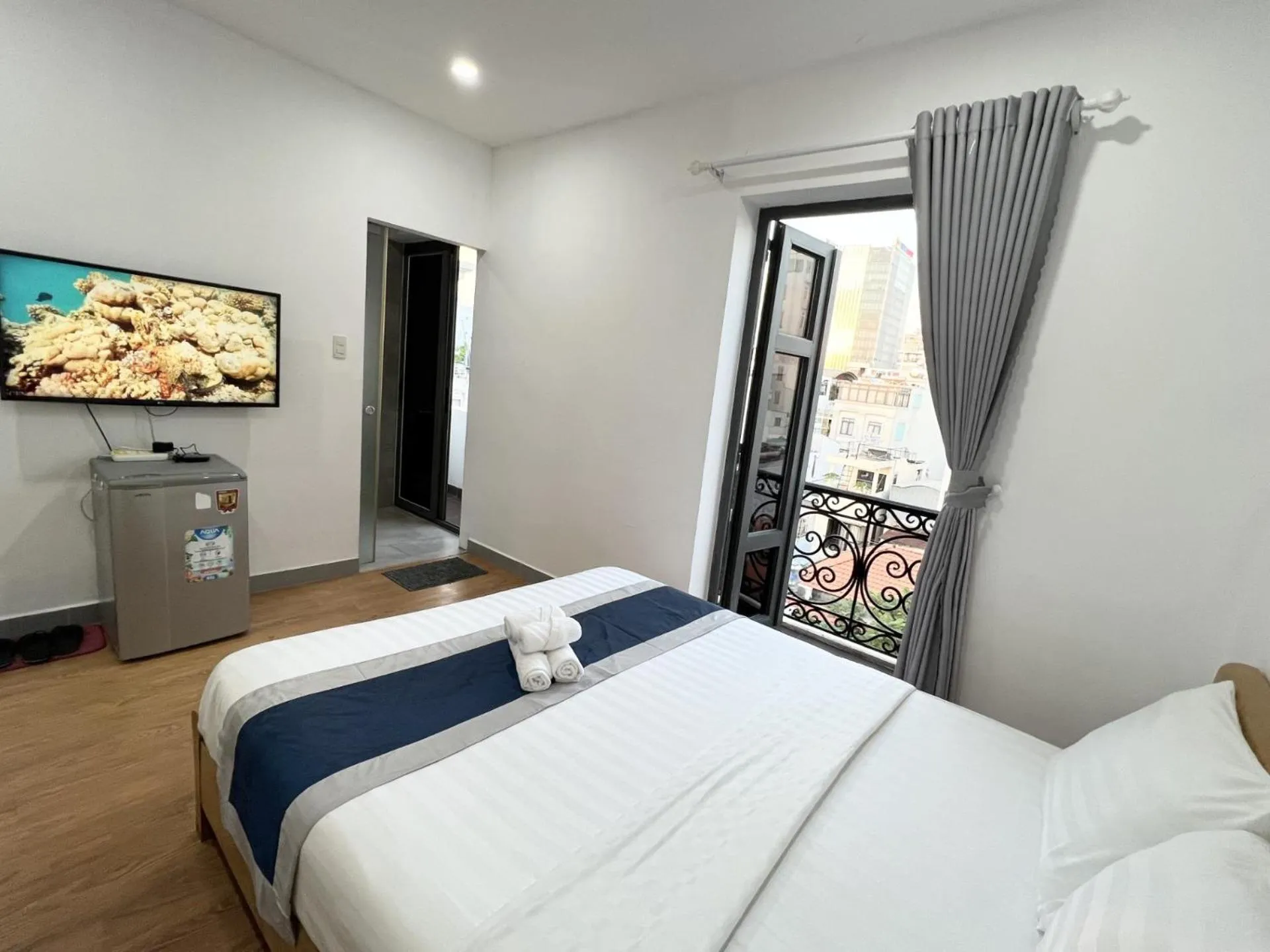 TV and multimedia, Bed in Home Away Minh Khai - Serviced Apartment