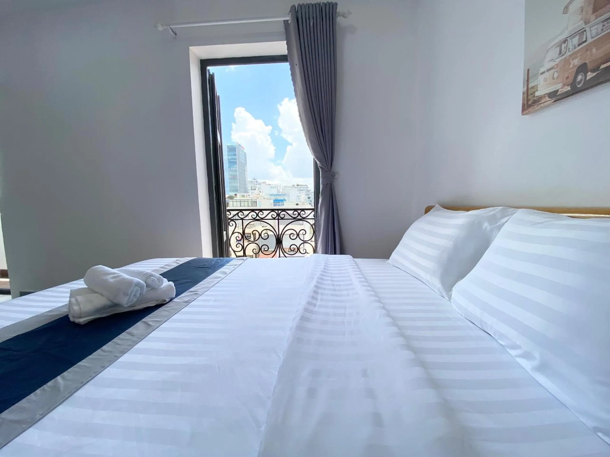 Bed in Home Away Minh Khai - Serviced Apartment