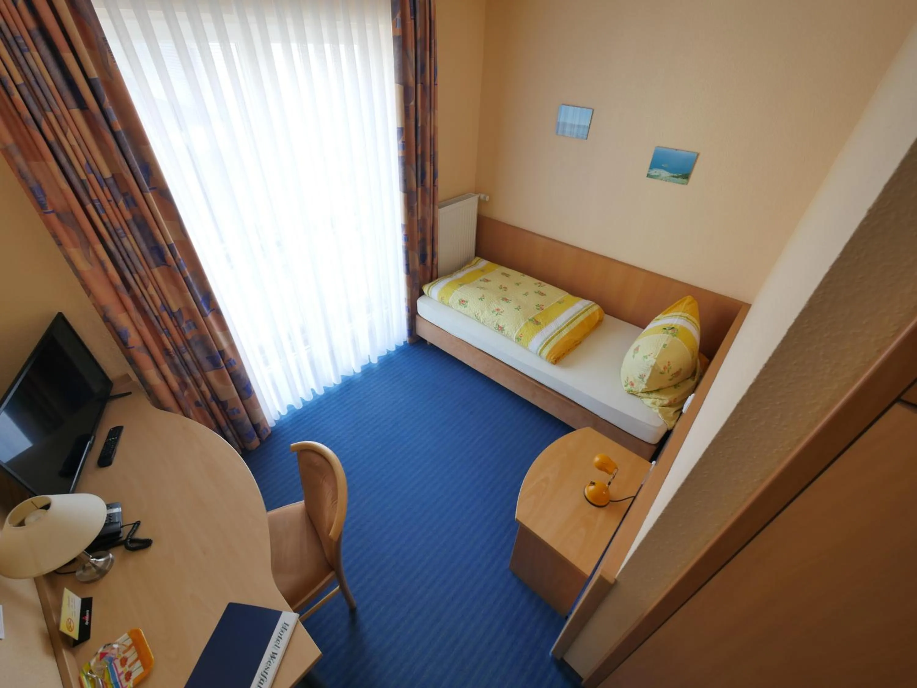 Bedroom, Bed in TM Hotel Westfalen