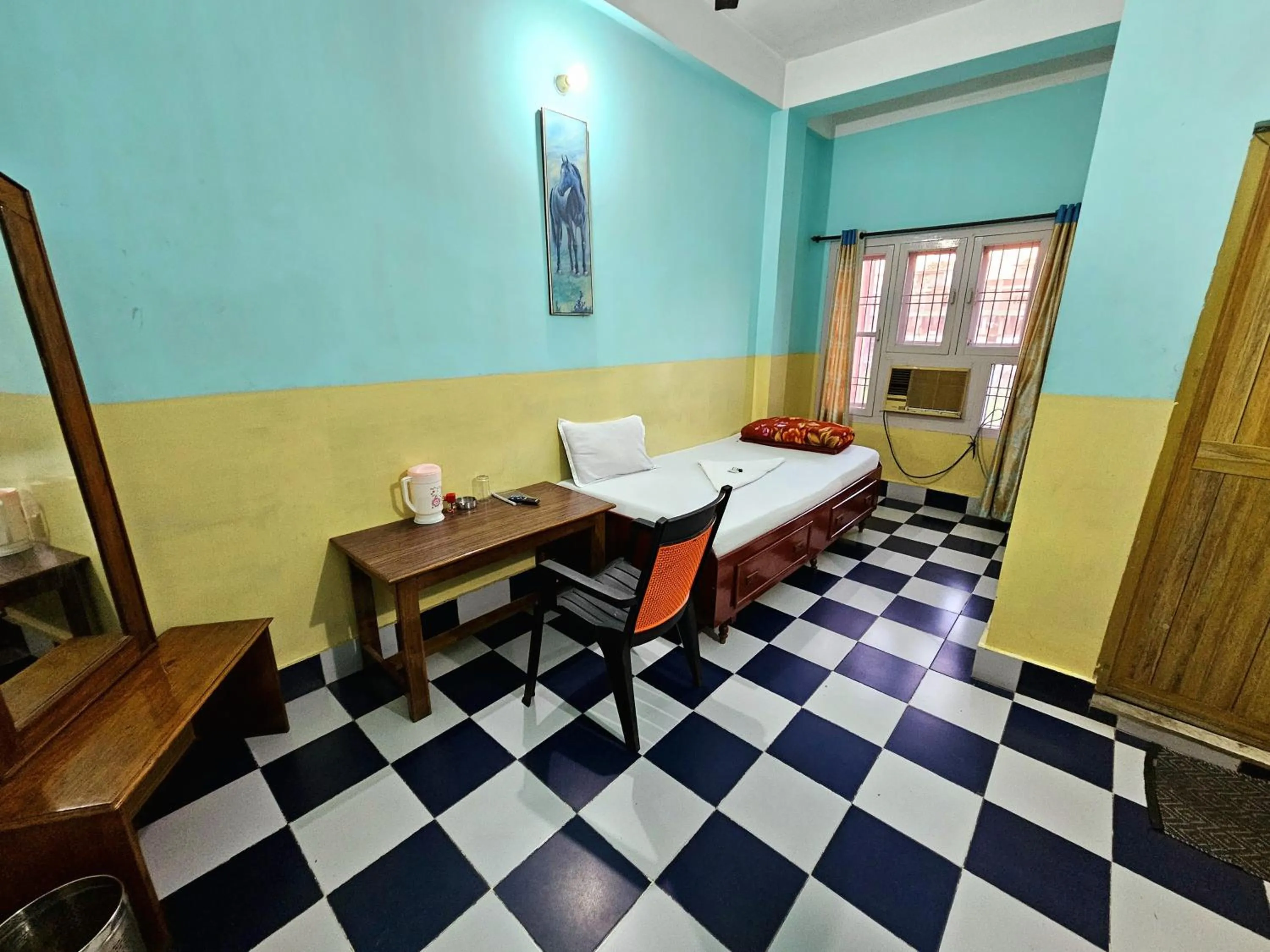 Hotel Rishiraj