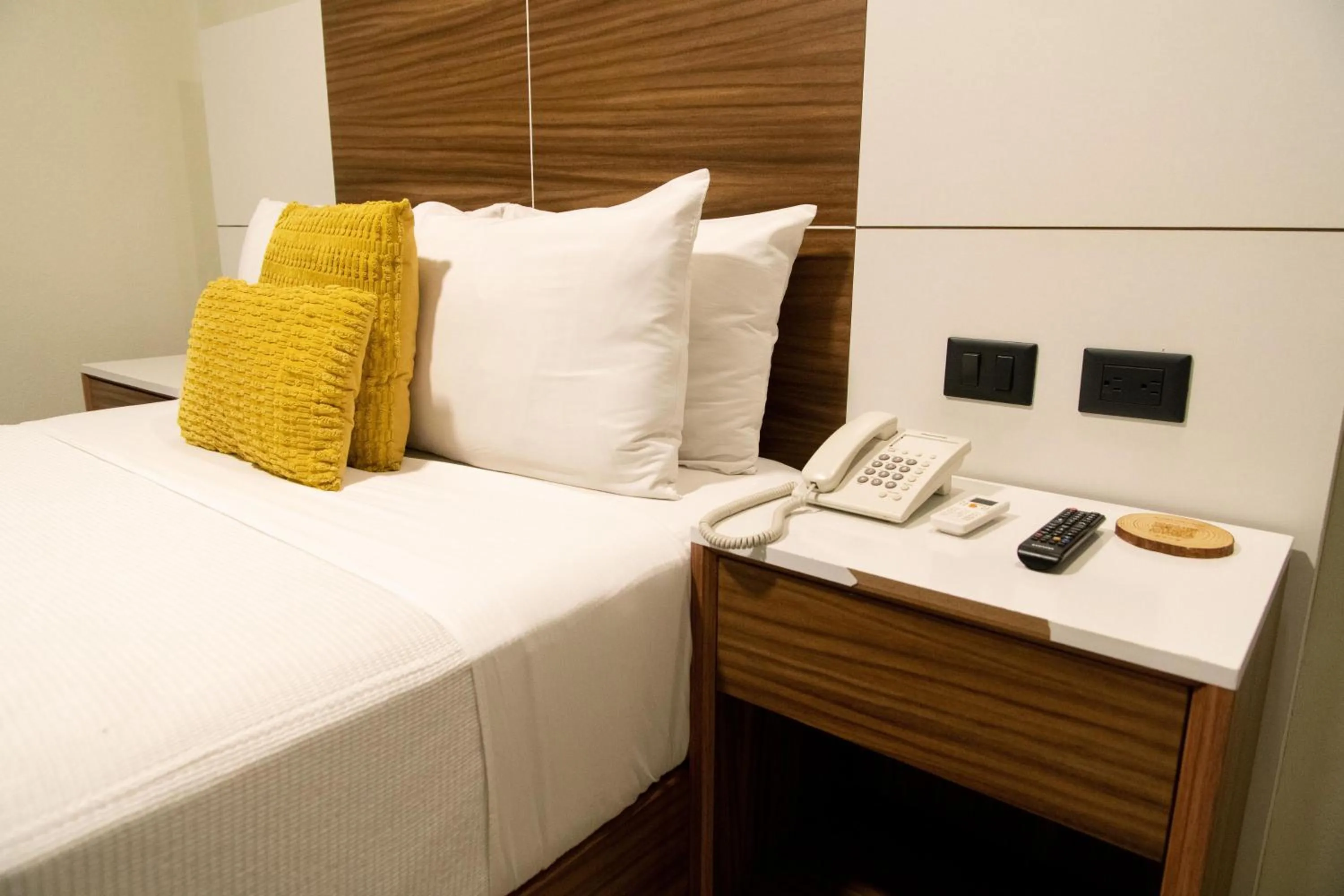 Bed in HVH by Yaxché