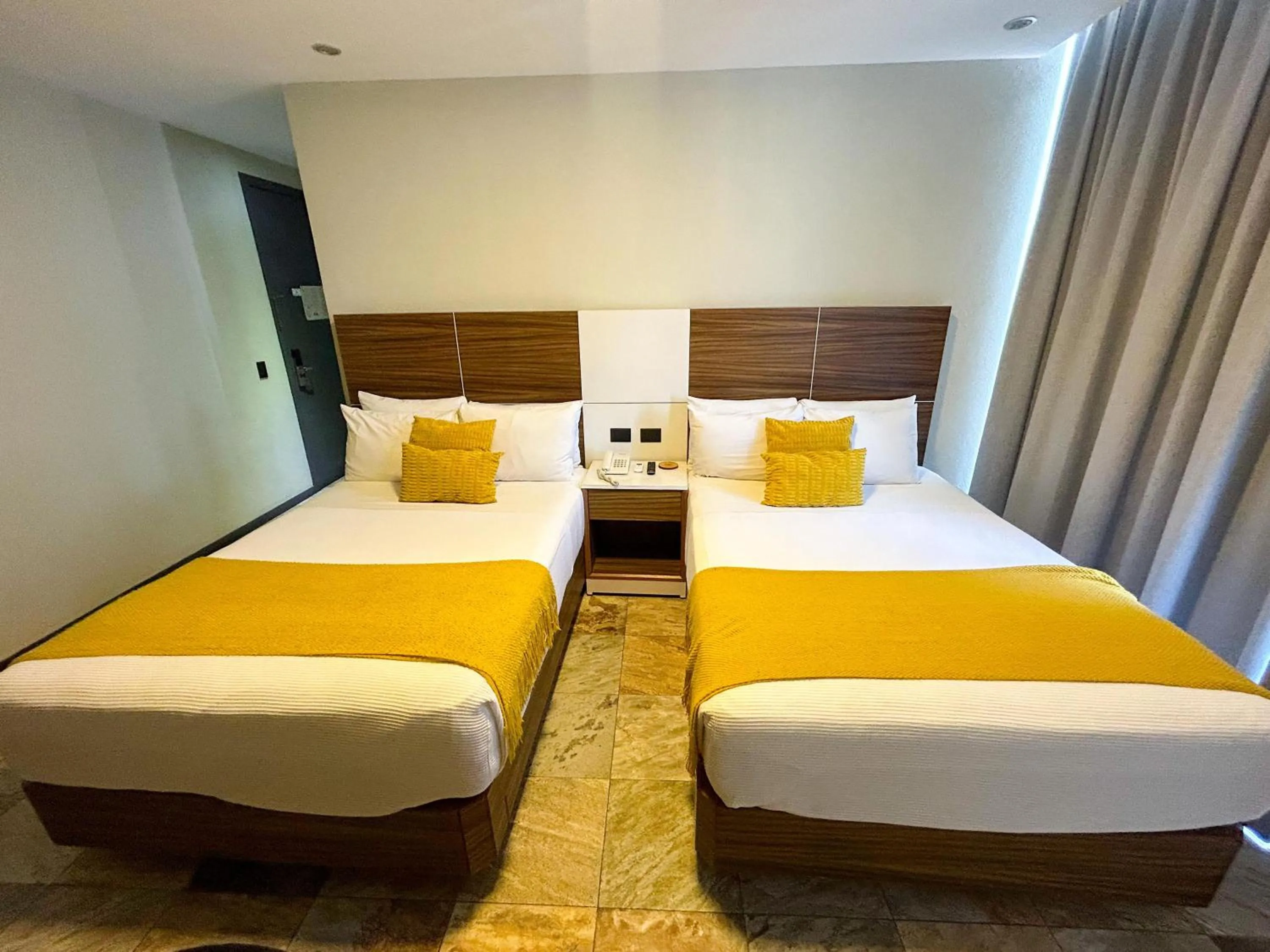 Bed in HVH by Yaxché