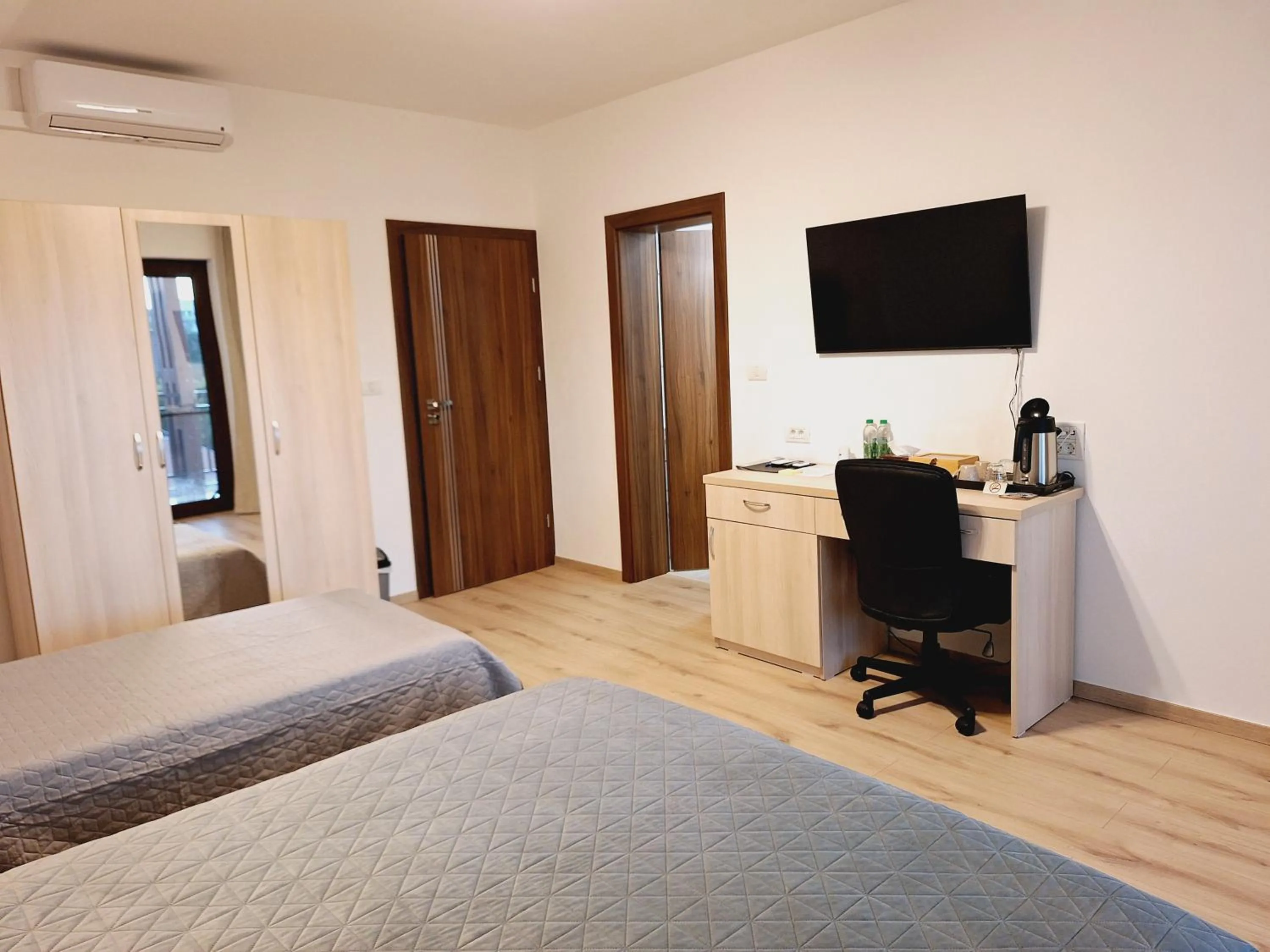 Shower, Bed in TREND