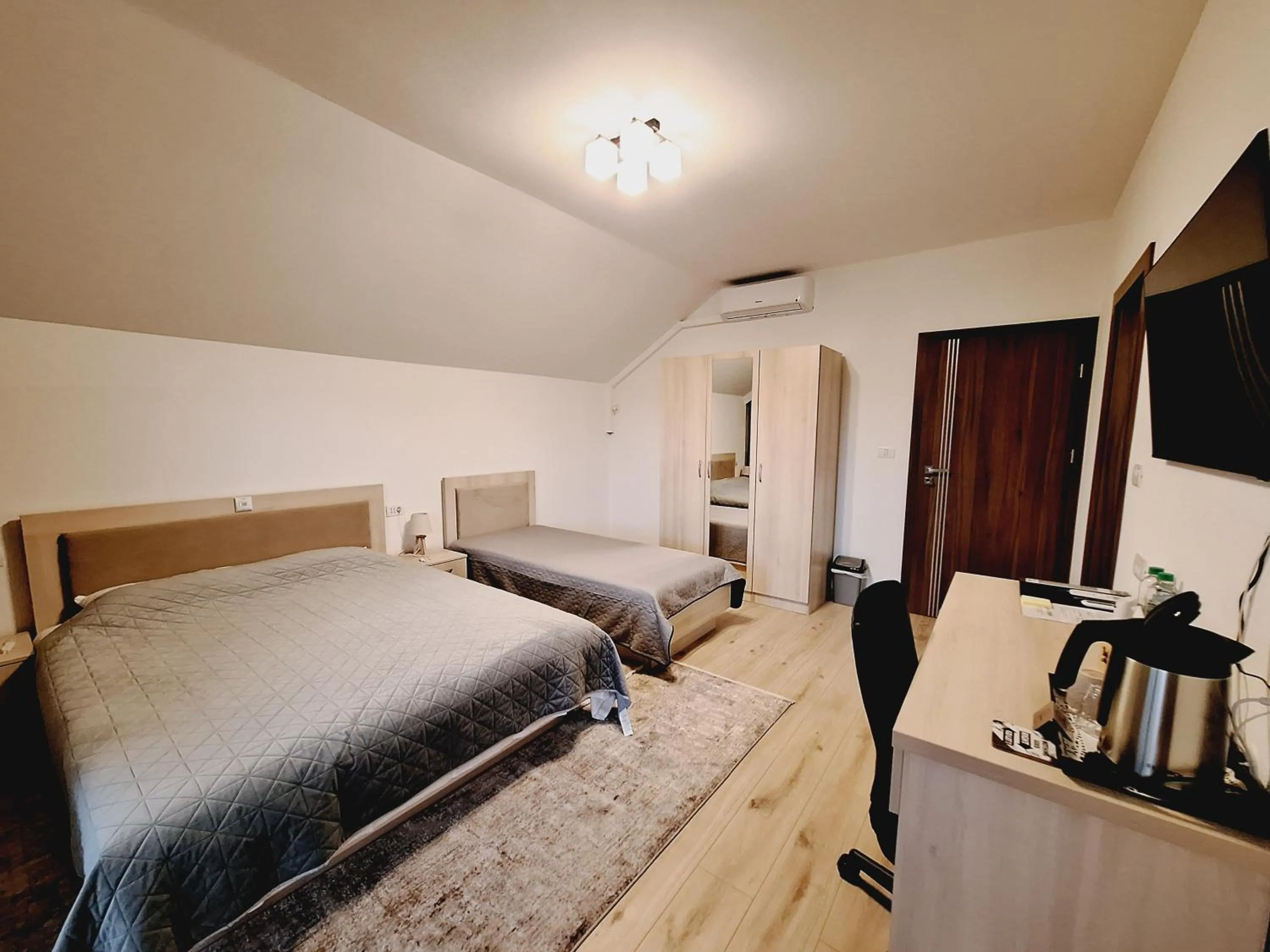 Shower, Bed in TREND