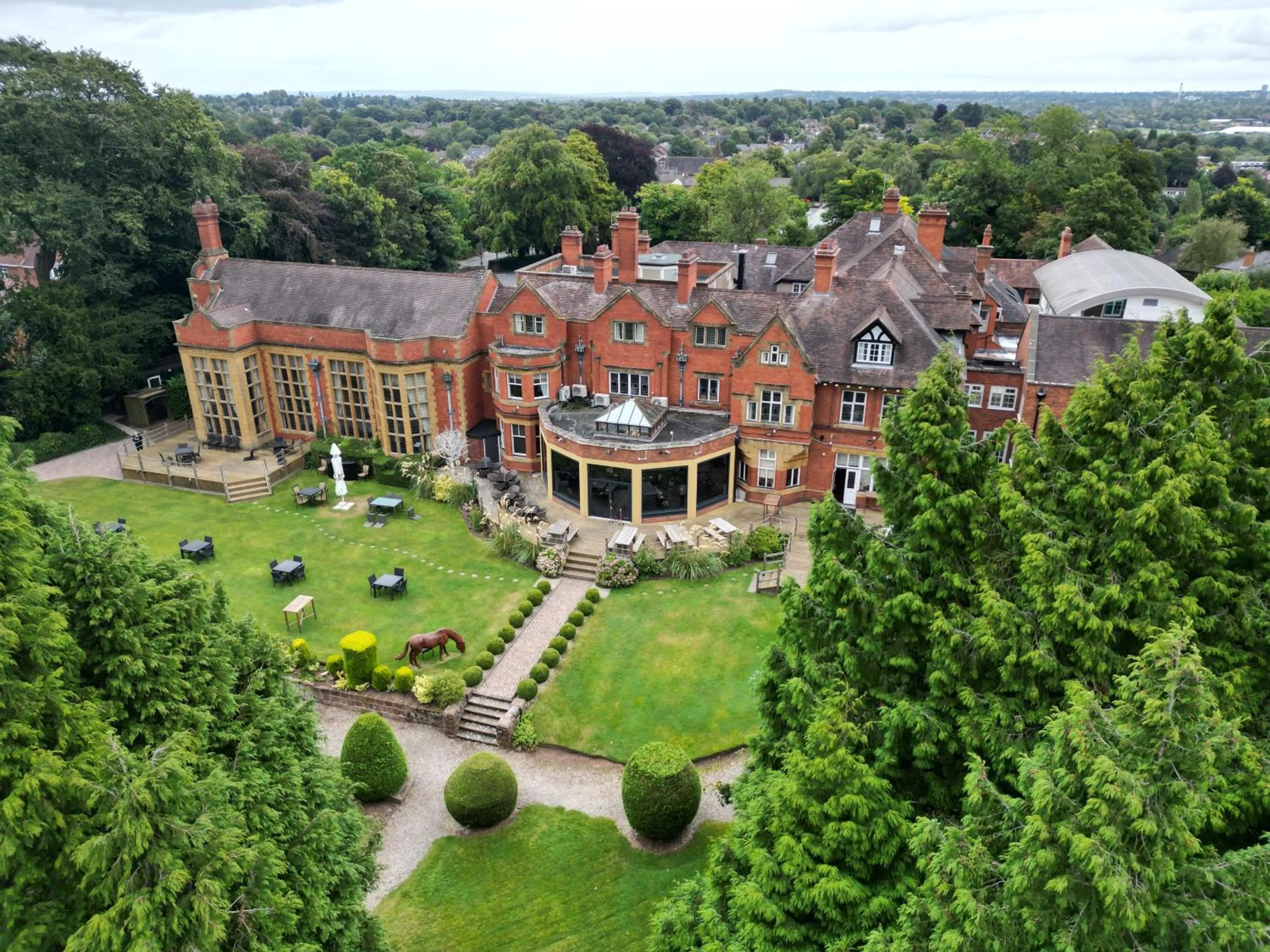 Property building in The Mount Country Manor Hotel & Golf Wolverhampton
