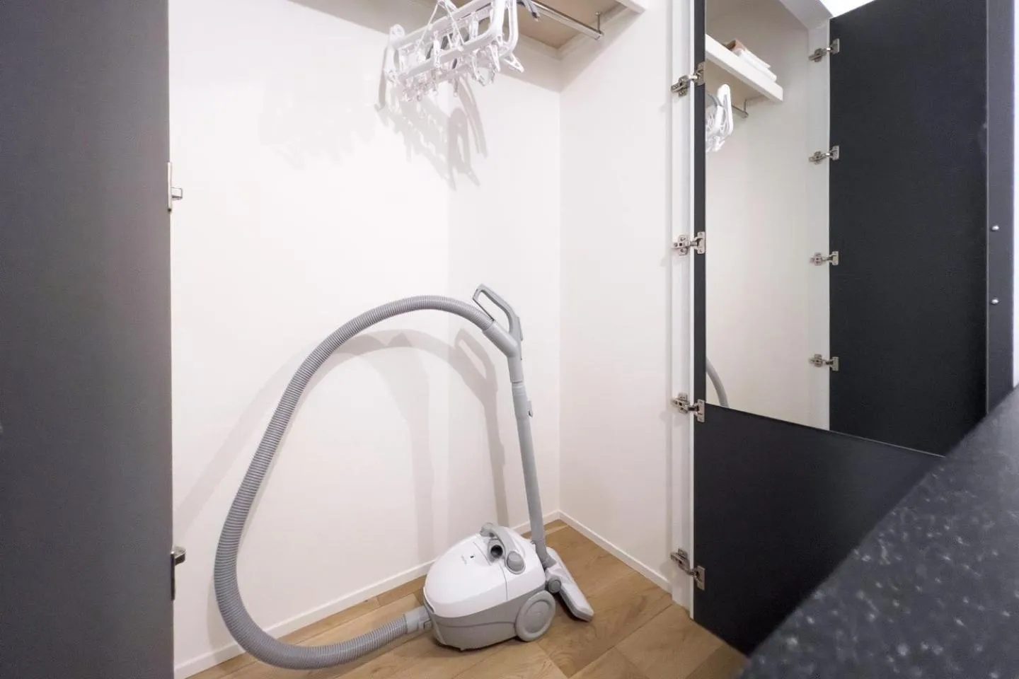 wardrobe in trias540