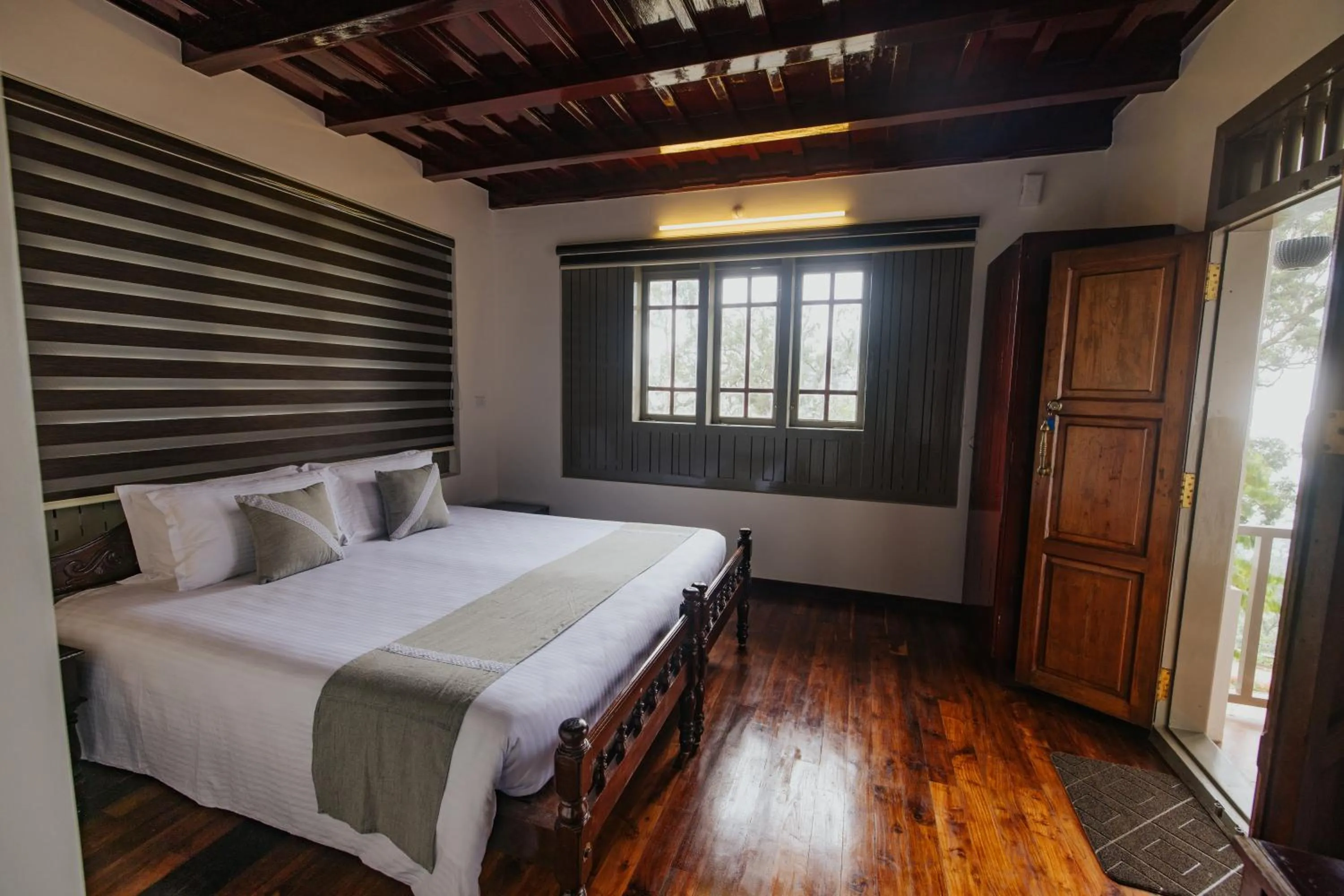 Bed in Misty Courtyard Resort