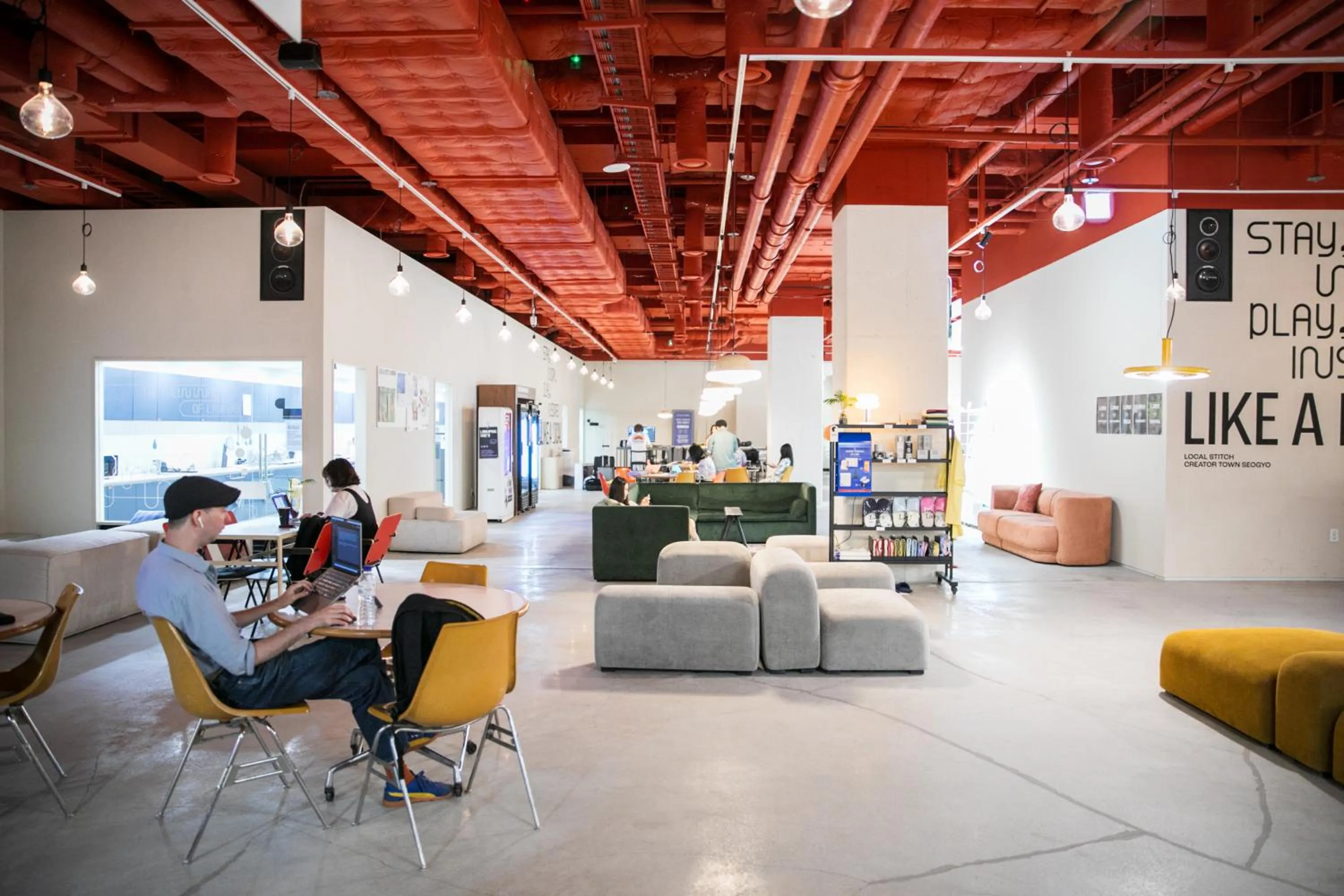 Communal lounge/ TV room in Local Stitch Creator Town Seogyo