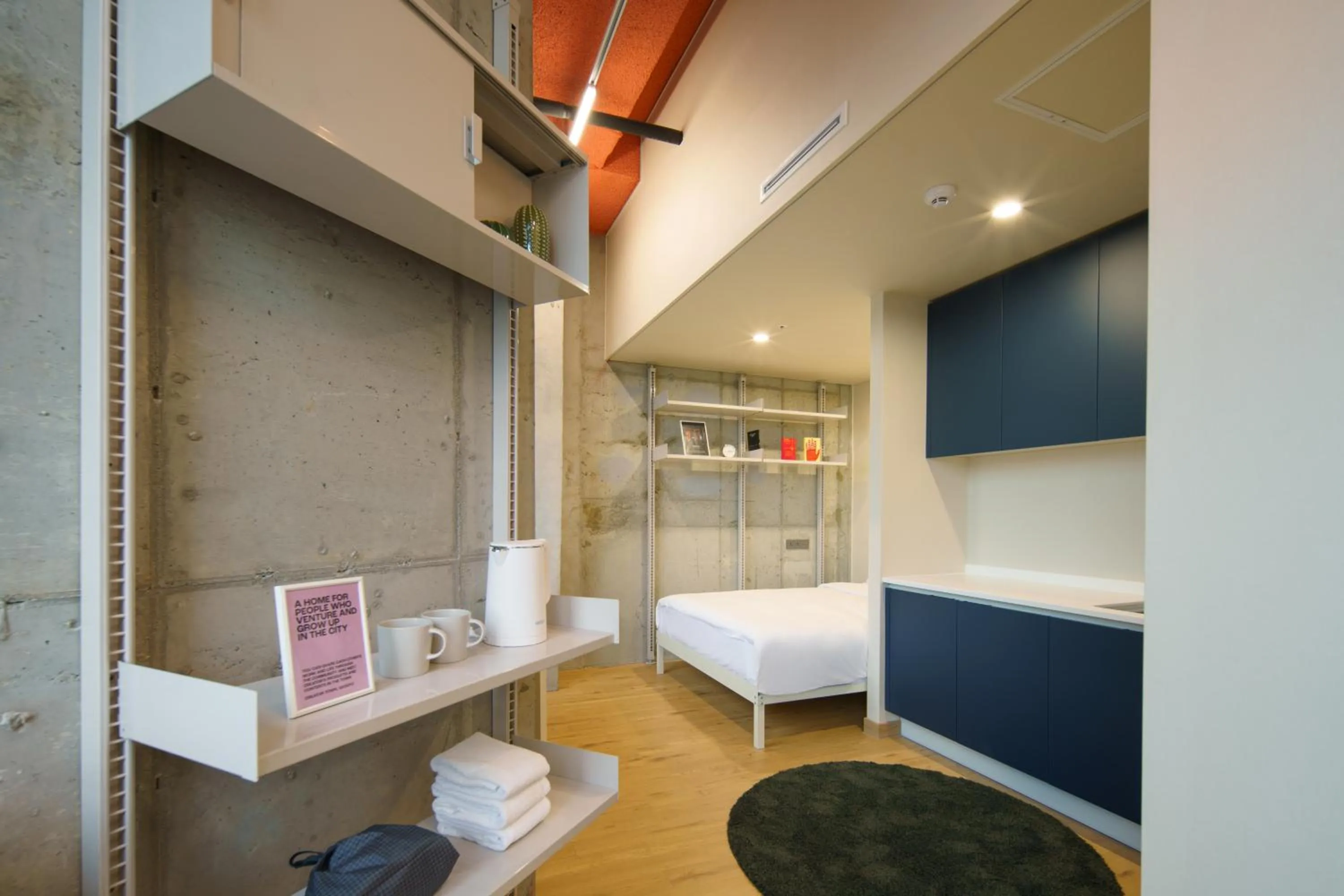 Photo of the whole room, Bed in Local Stitch Creator Town Seogyo