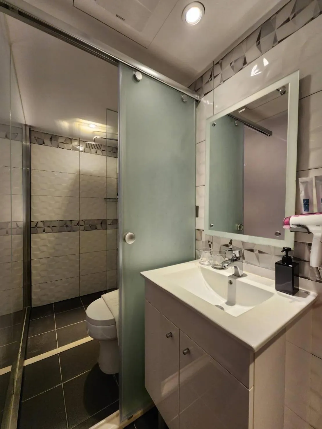 Bathroom in Fun Stay Inn Ximen