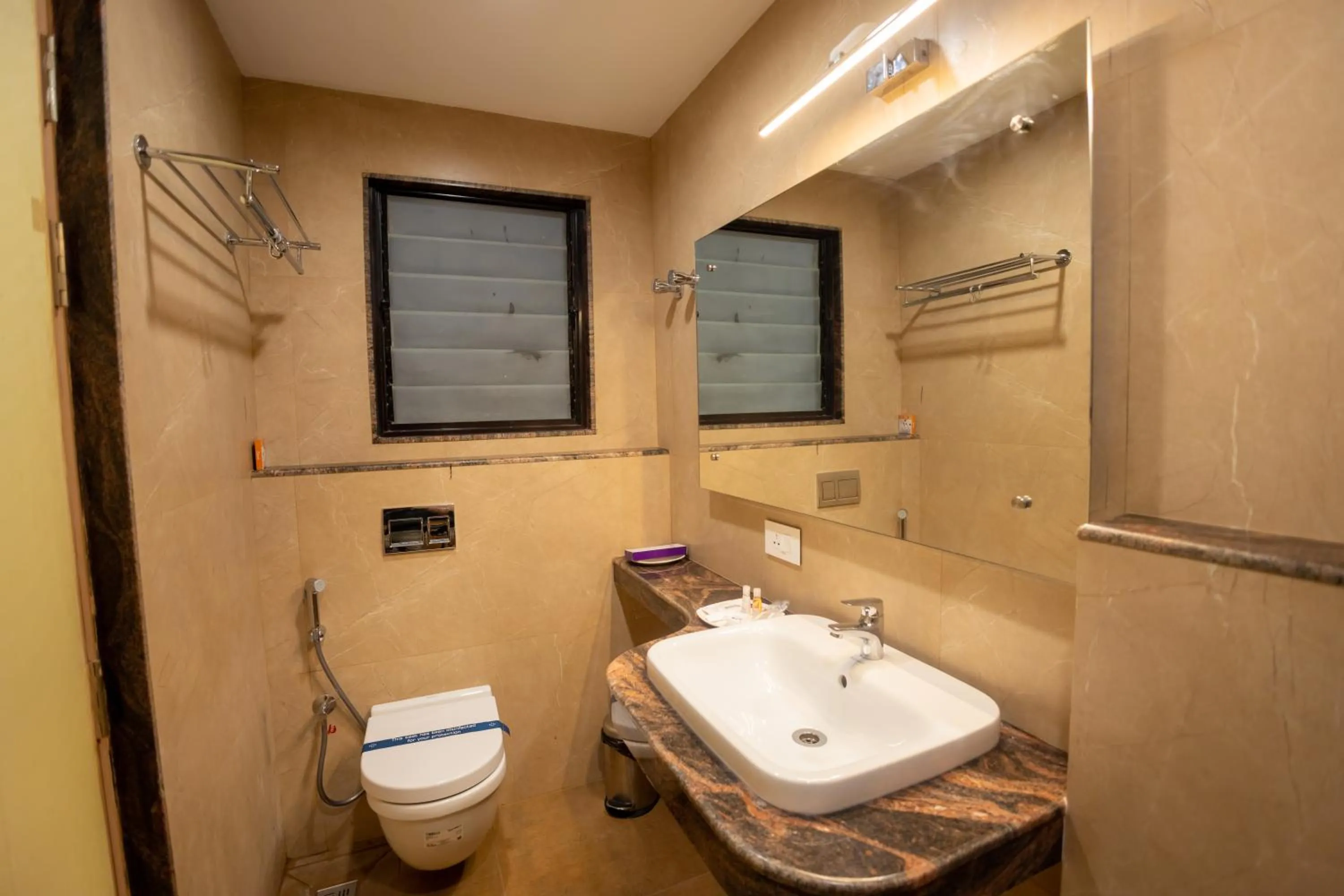 Shower in Hotel Grand Sabarees