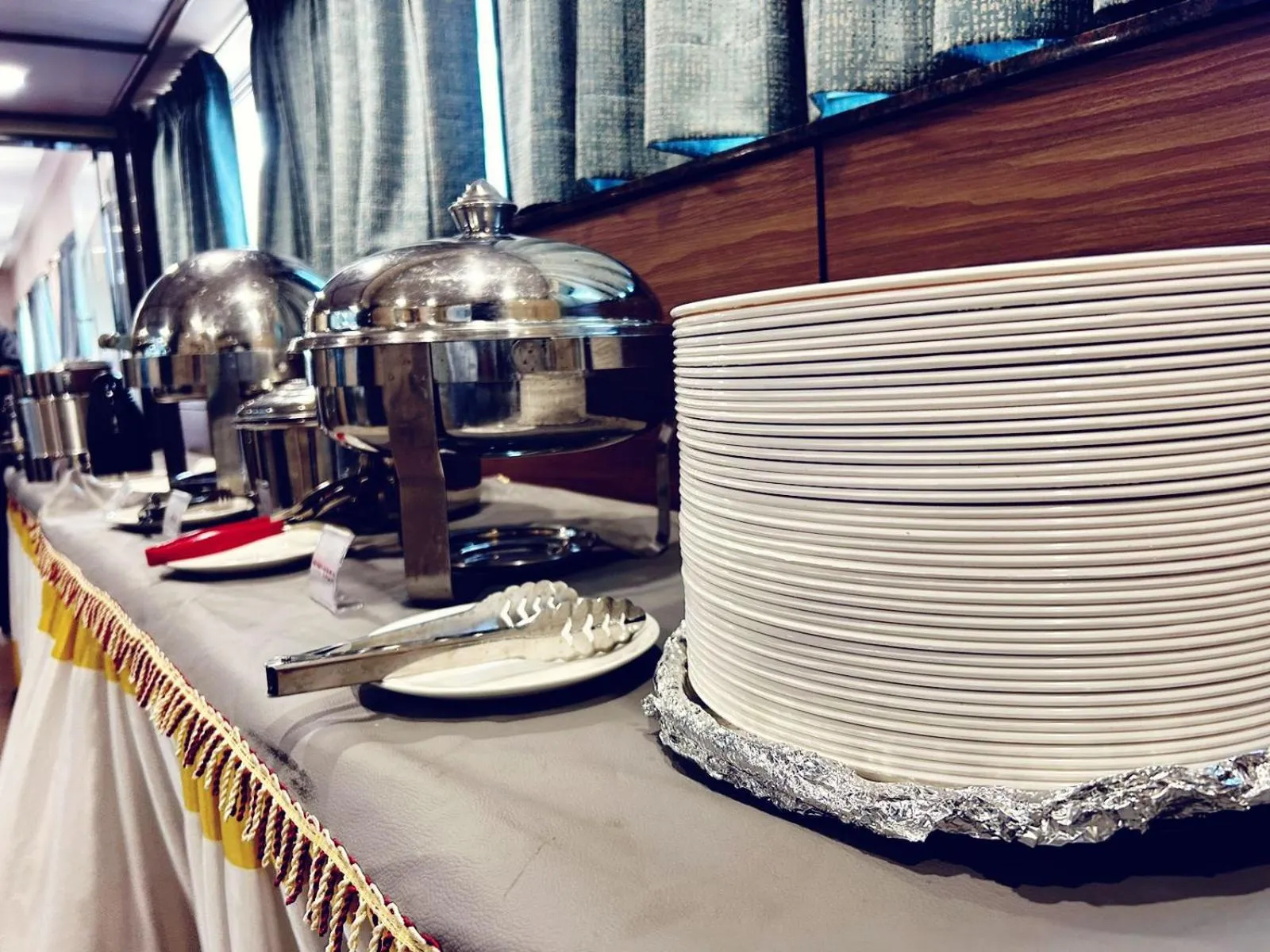 Restaurant/places to eat in Hotel Grand Sabarees