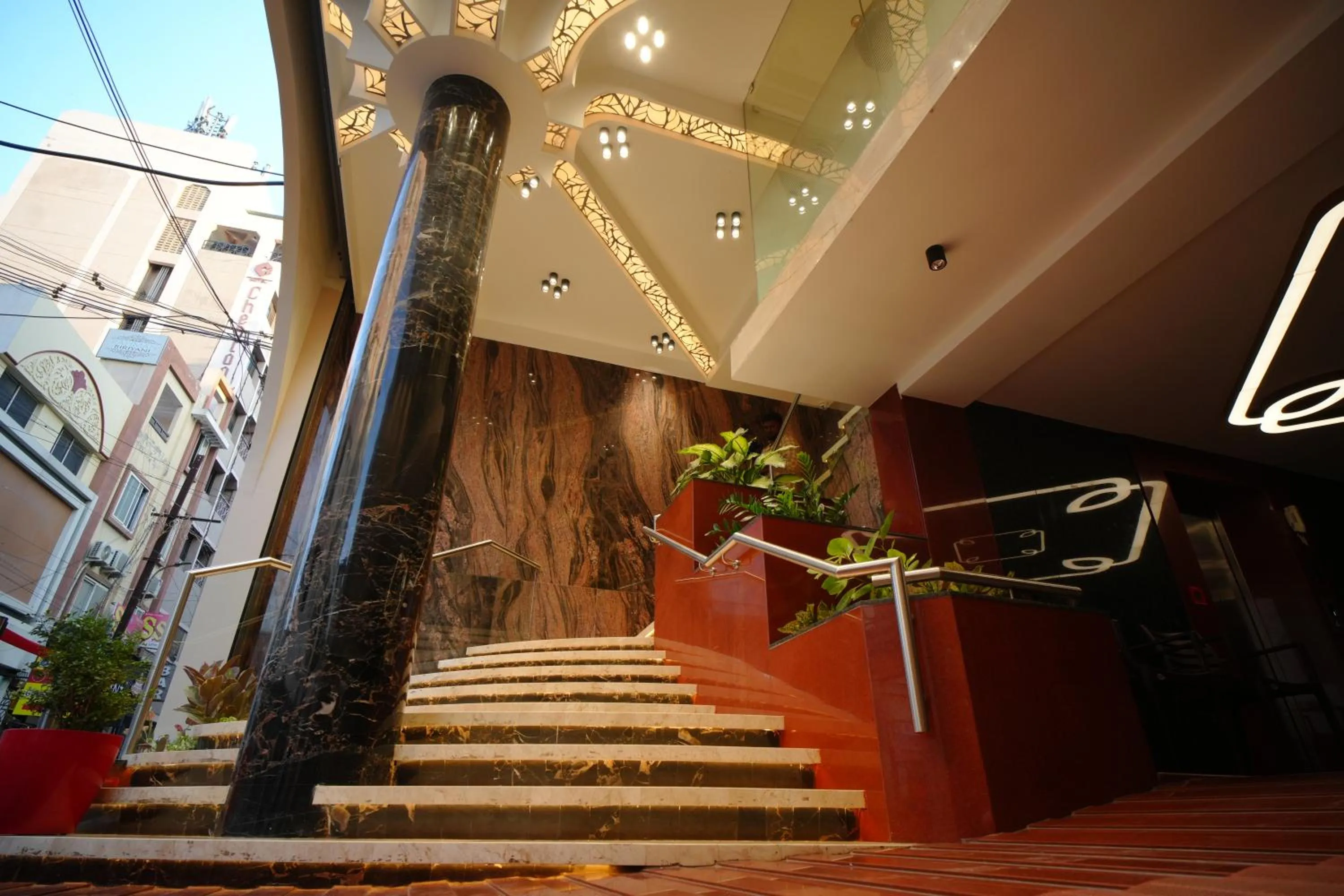 Facade/entrance in Hotel Grand Sabarees