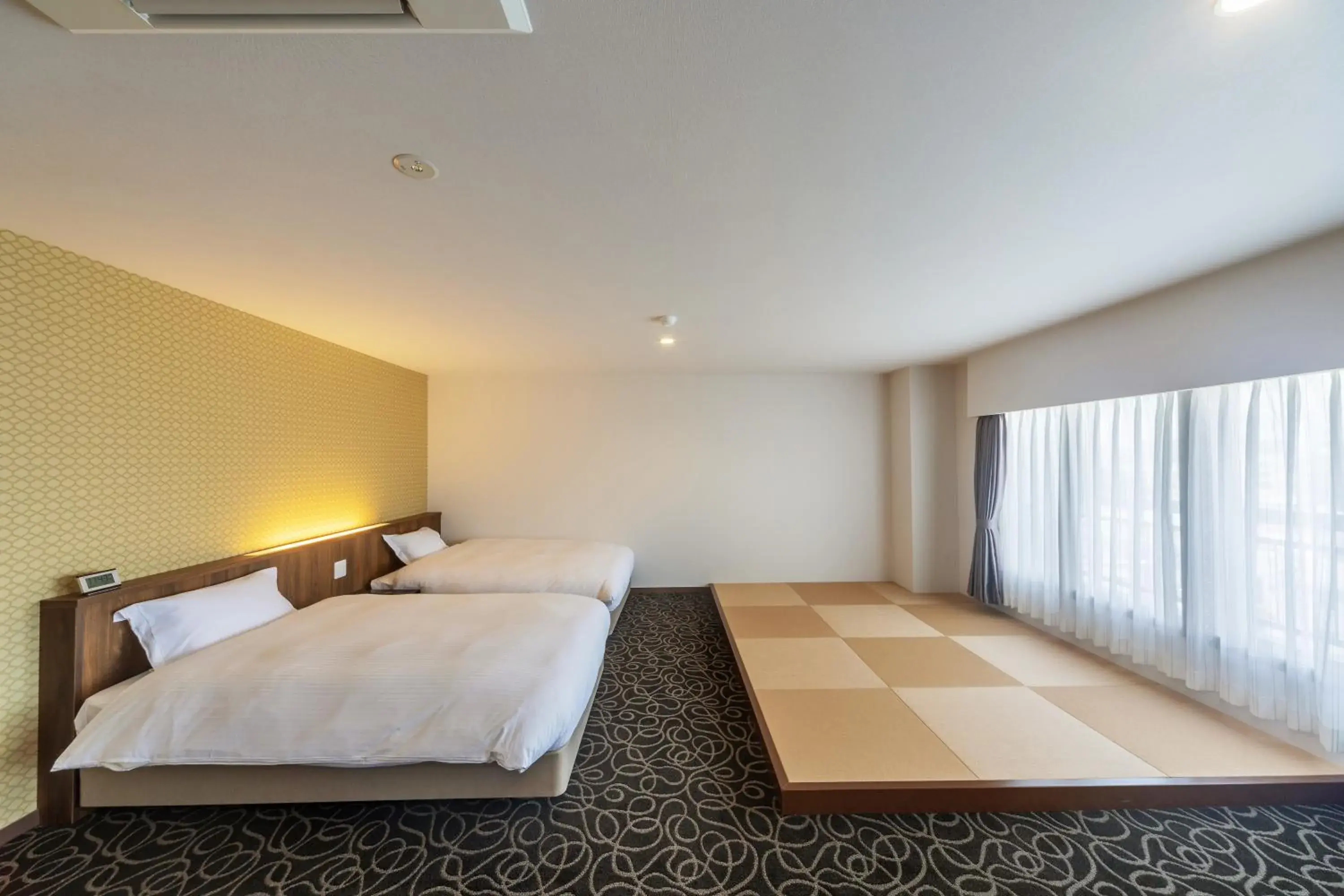 Deluxe Quadruple Room - single occupancy in Suikouen Hotel Deluxe Quadruple Room - single occupancy in Suikouen Hotel