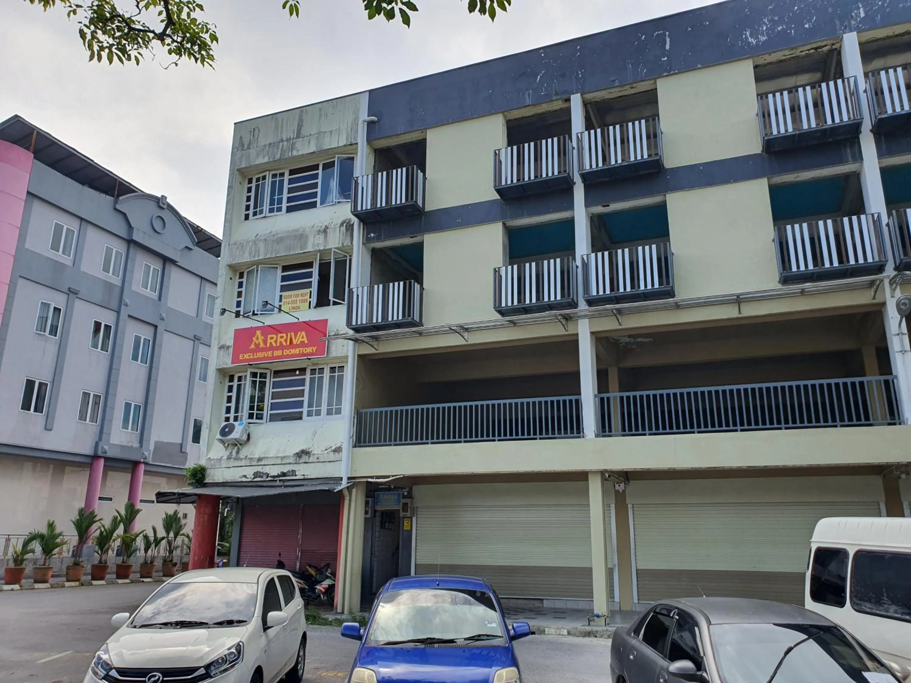 Facade/entrance in SPOT ON 90856 Arriva Travellers