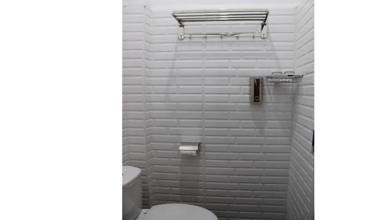 Shower in Dawala Hotel