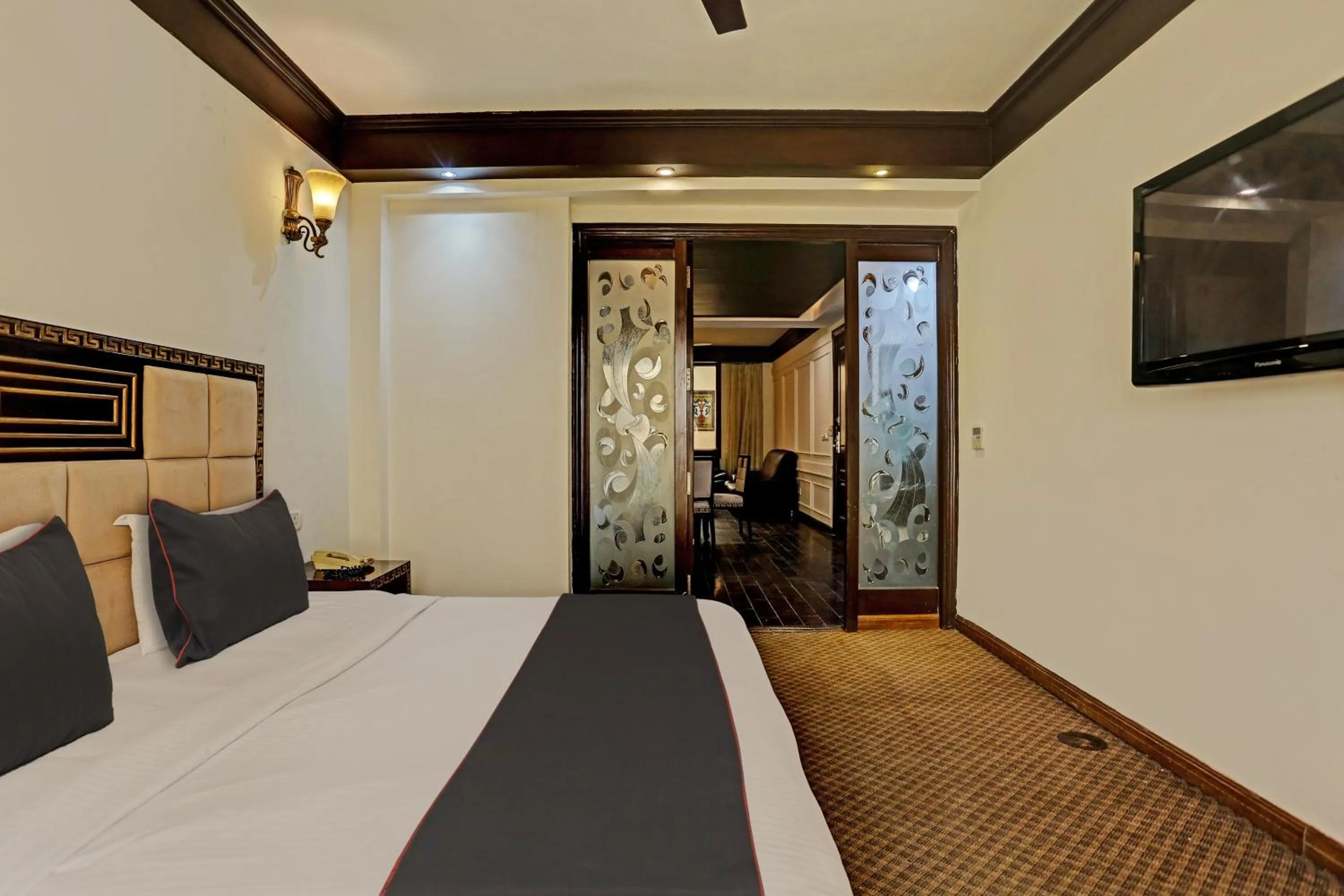 Bedroom, Bed in Townhouse The Royce New Friends Colony