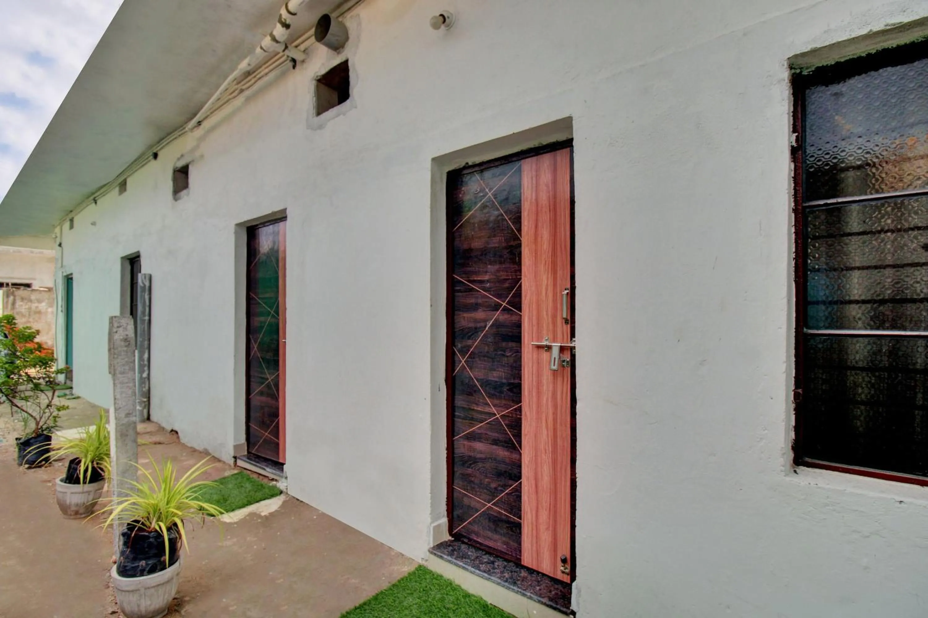 Lobby or reception in SPOT ON Hotel BRC Inn