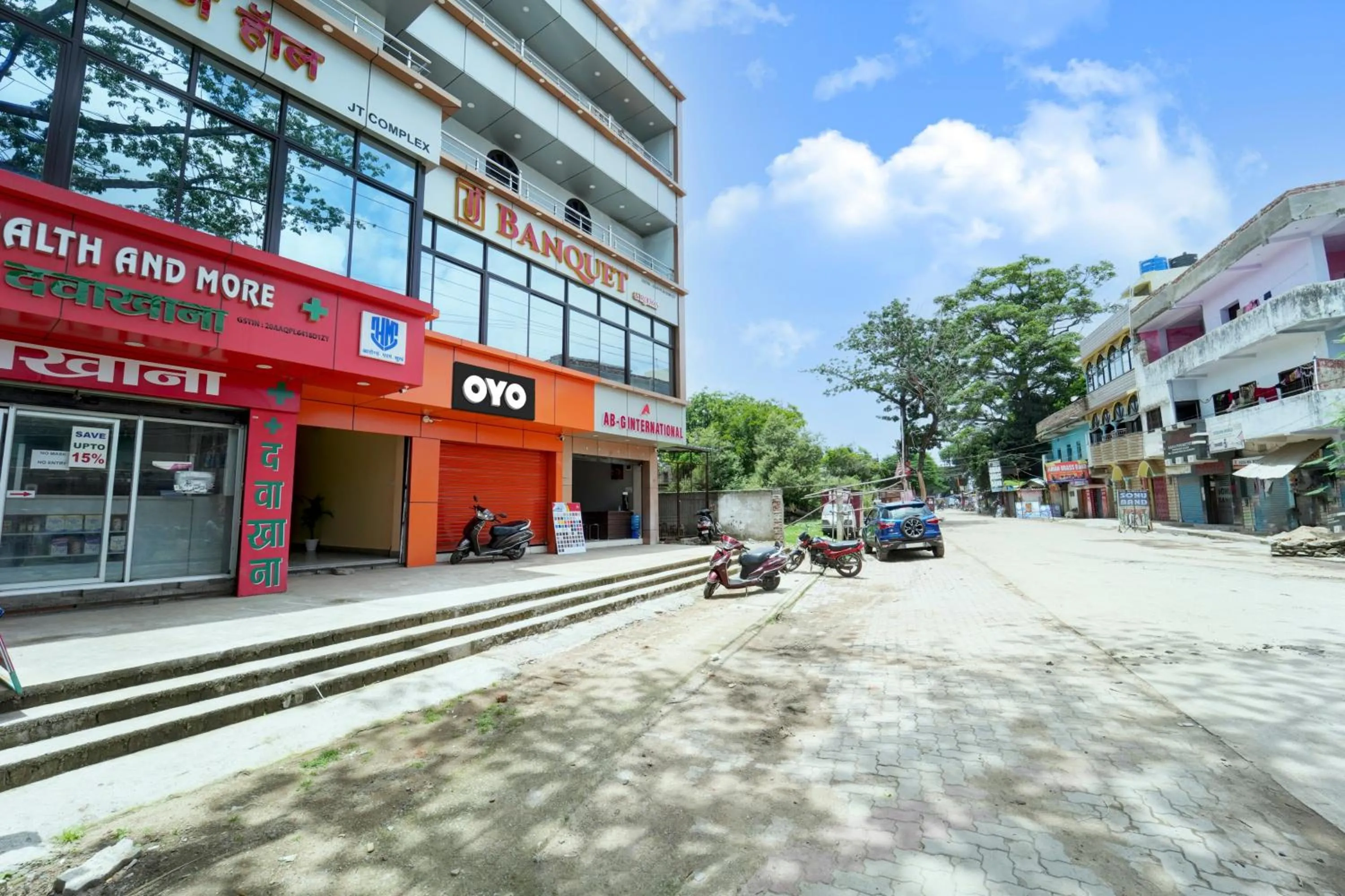 Facade/entrance in FabExpress JT Complex