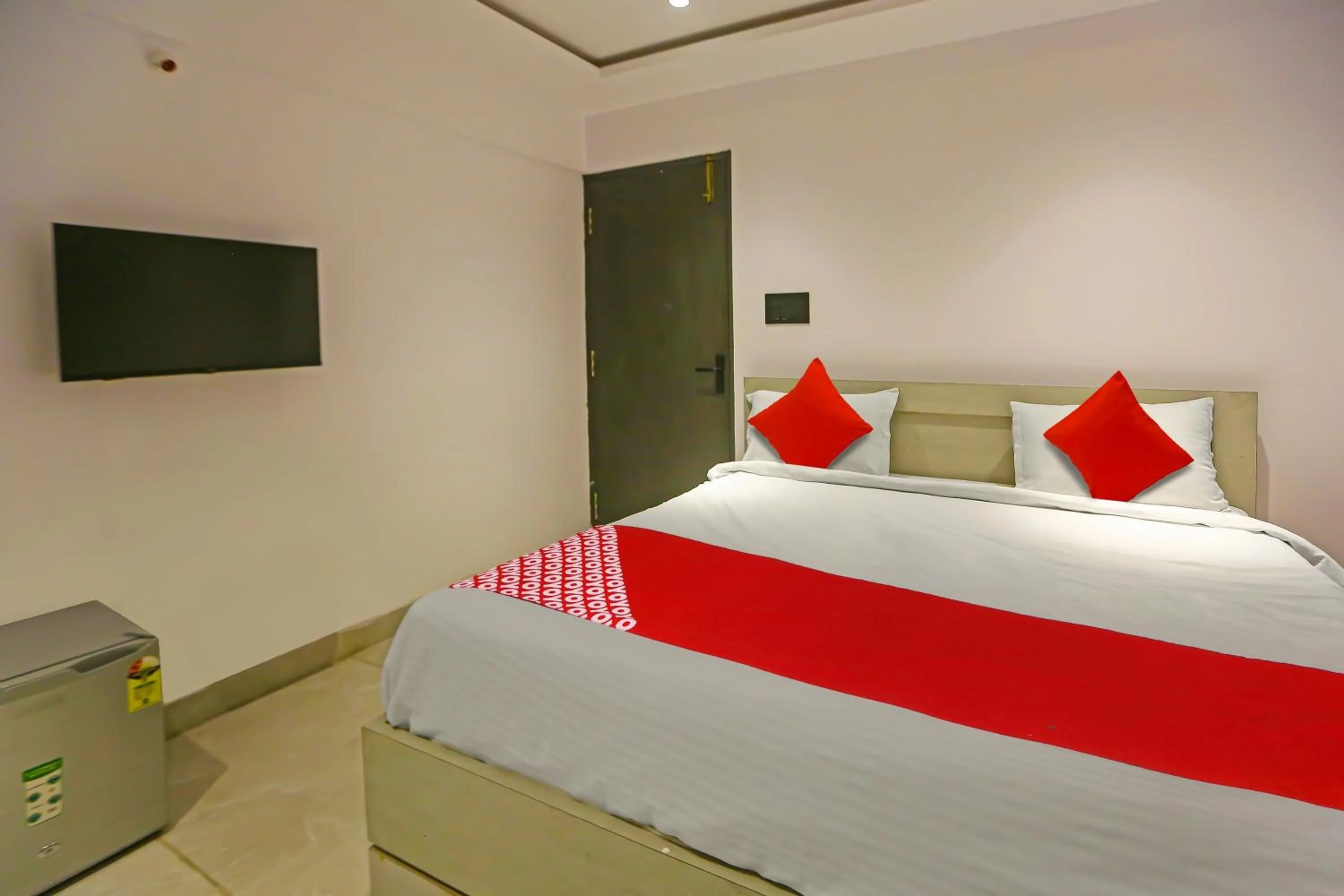 Bedroom, Bed in Super Hotel O Botcha Convection