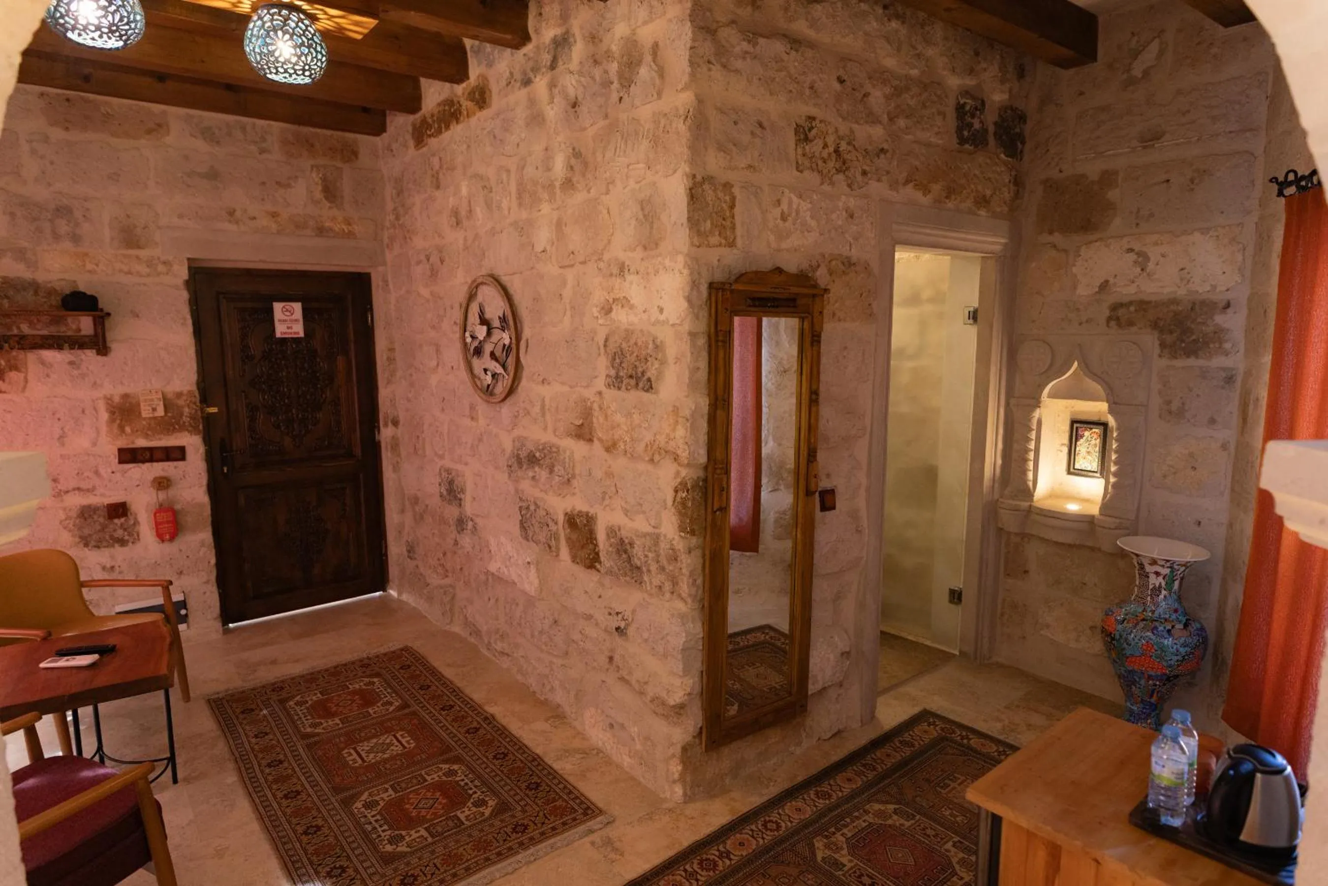 Seating area in Peruna Cave