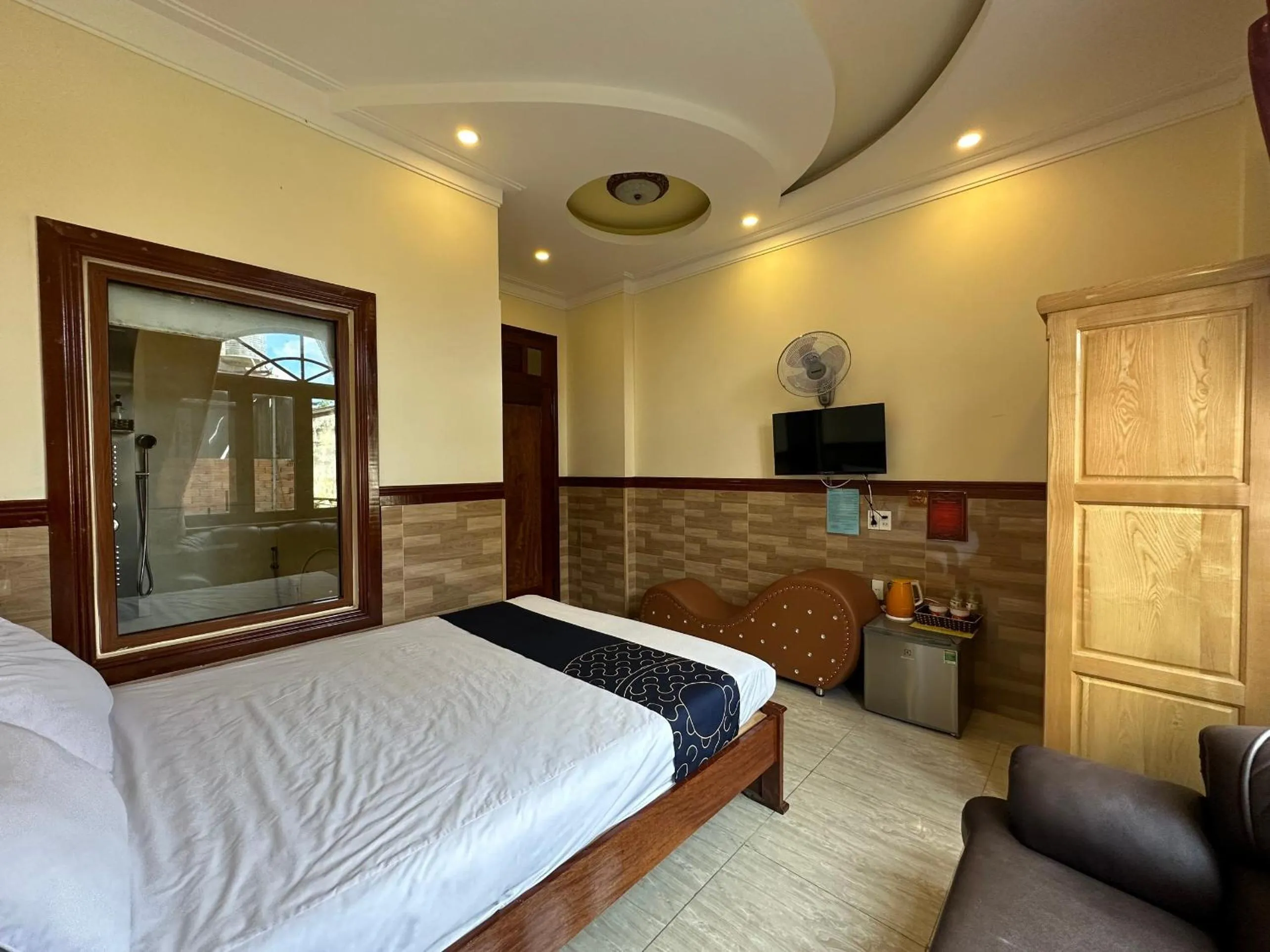 Bedroom, Bed in Capital O 1198 Dinh Loan Hotel