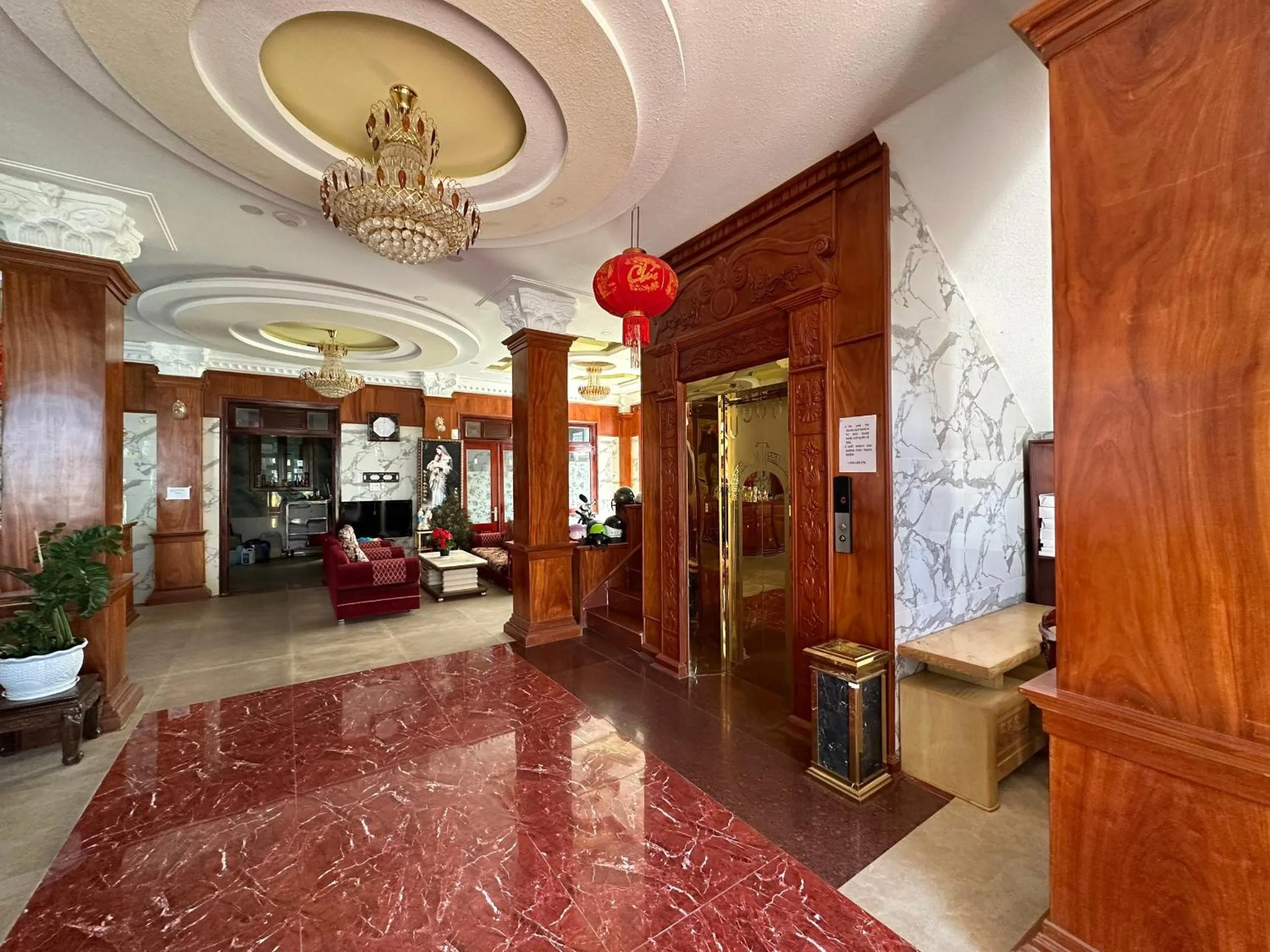 Lobby or reception in Capital O 1198 Dinh Loan Hotel