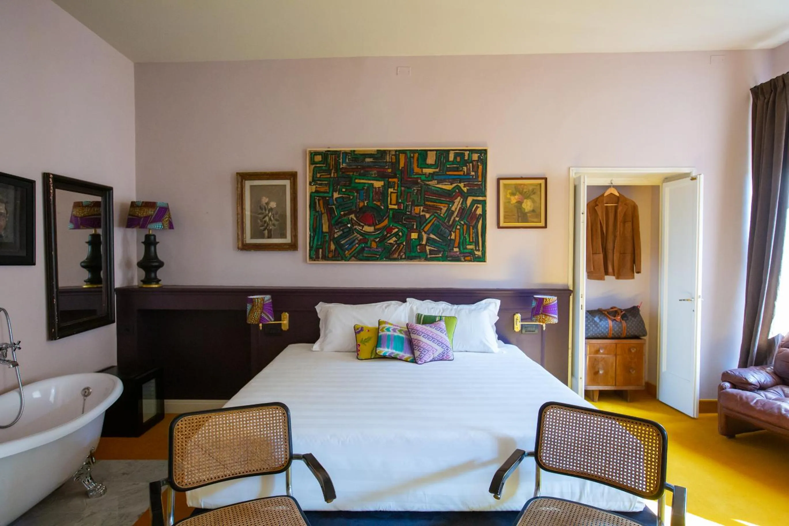 Decorative detail, Bed in Stella d'Italia