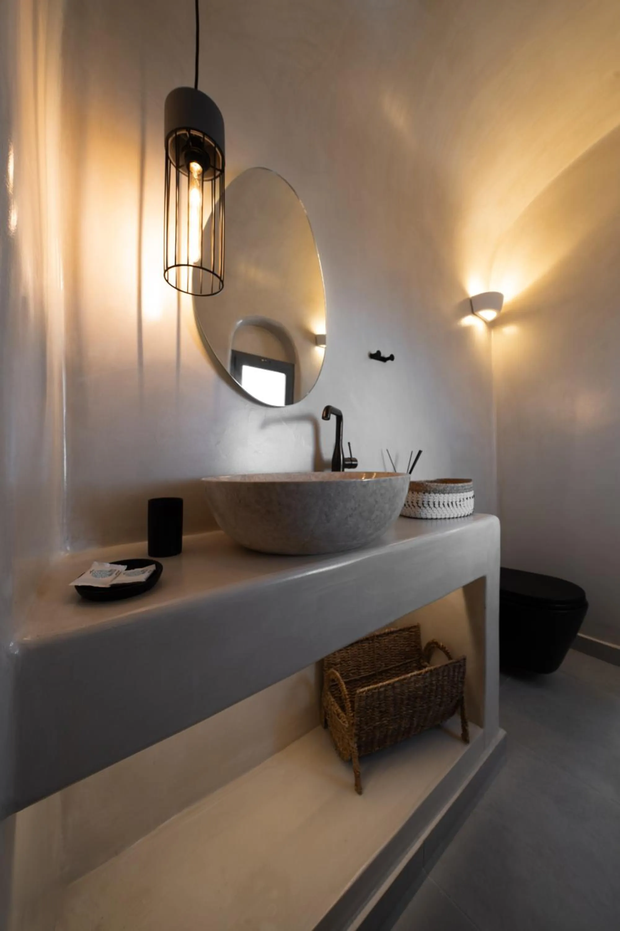 Bathroom, Bed in Bligos Villas