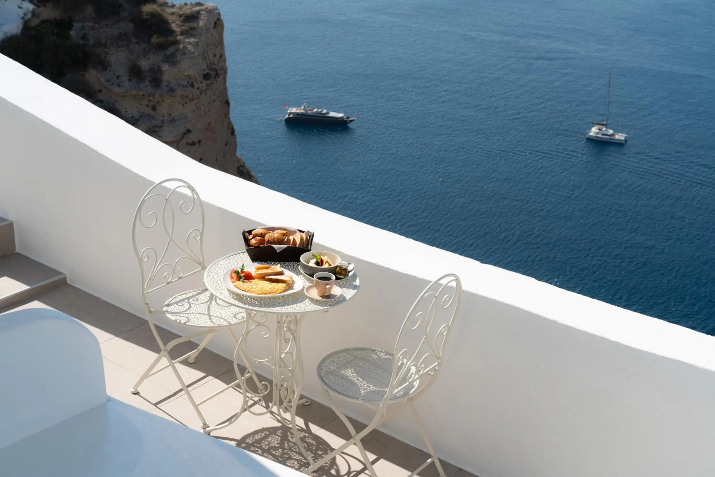 Natural landscape in Bligos Villas