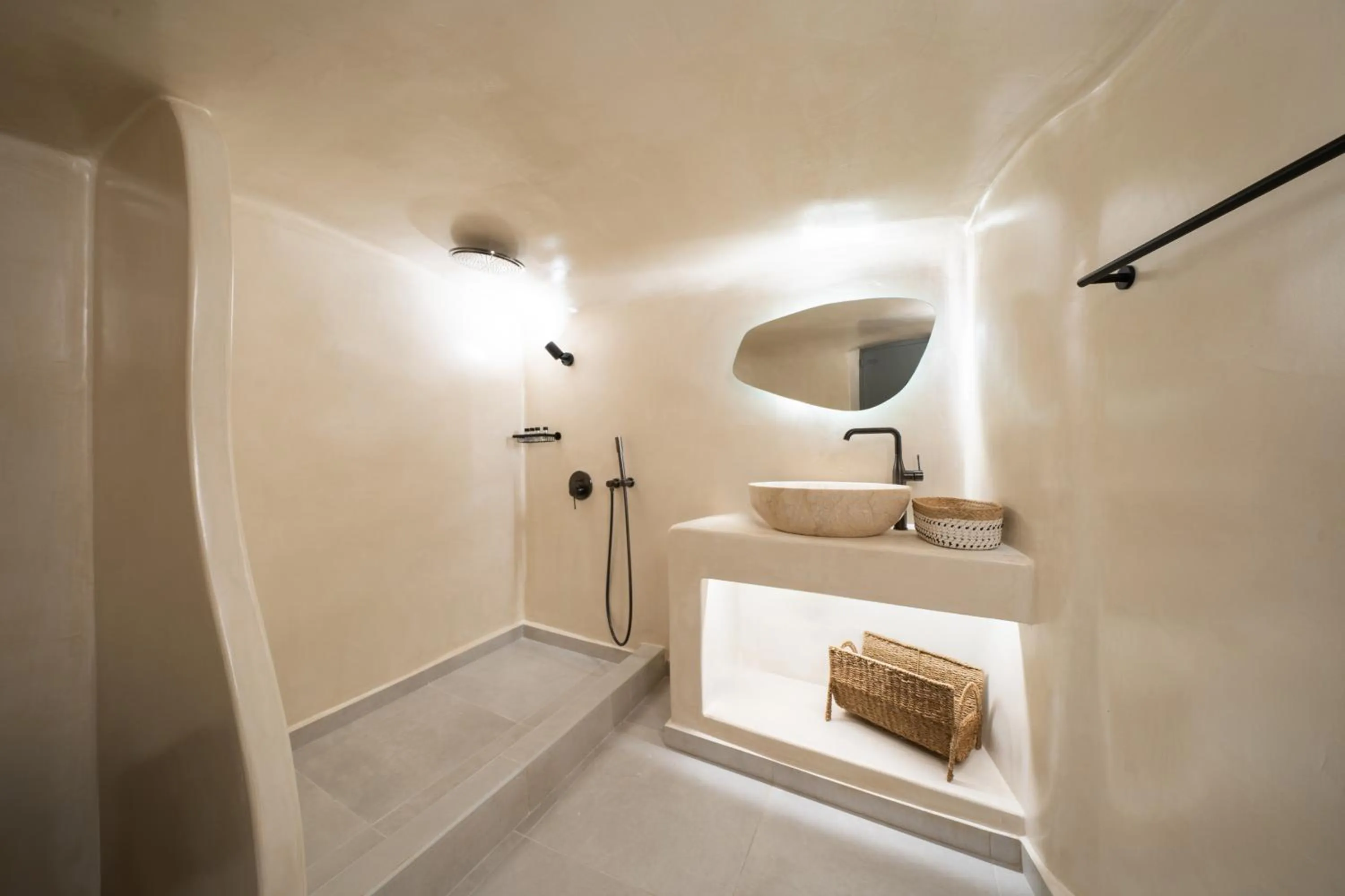 Shower in Bligos Villas