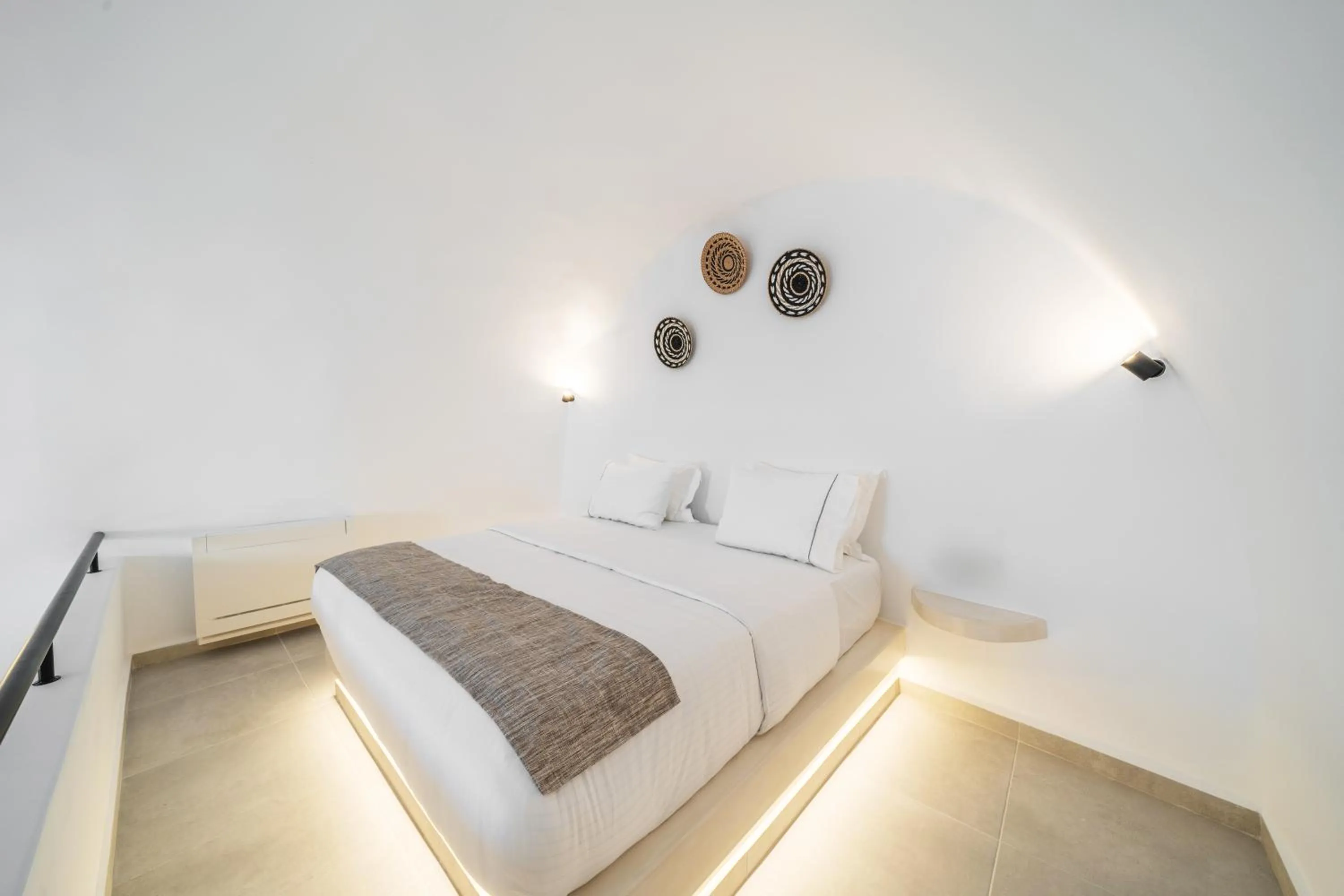 Bed in Bligos Villas